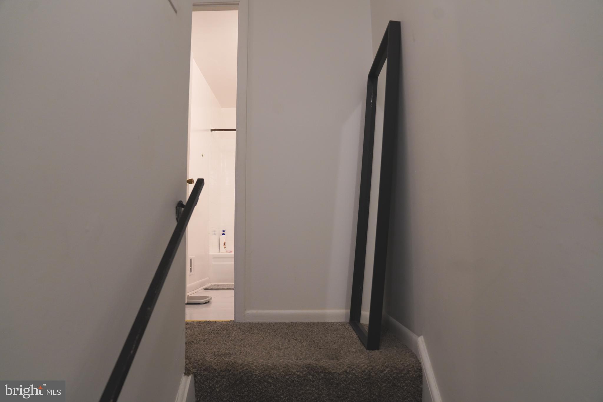 WHISKEY BOTTOM - Residential