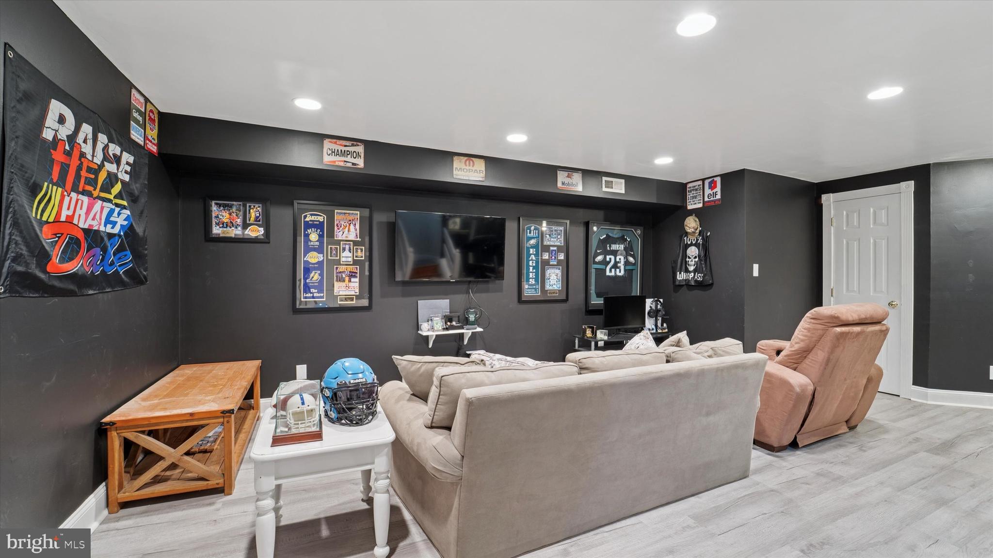 COVENTRY POINTE - Residential