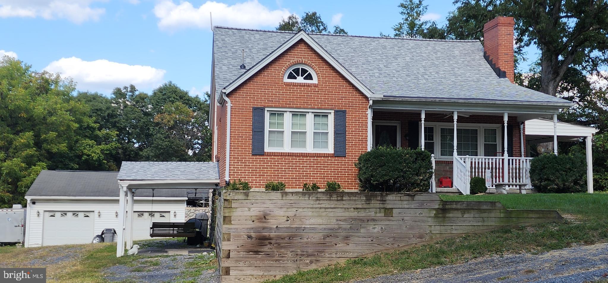 1064 STRASBURG ROAD