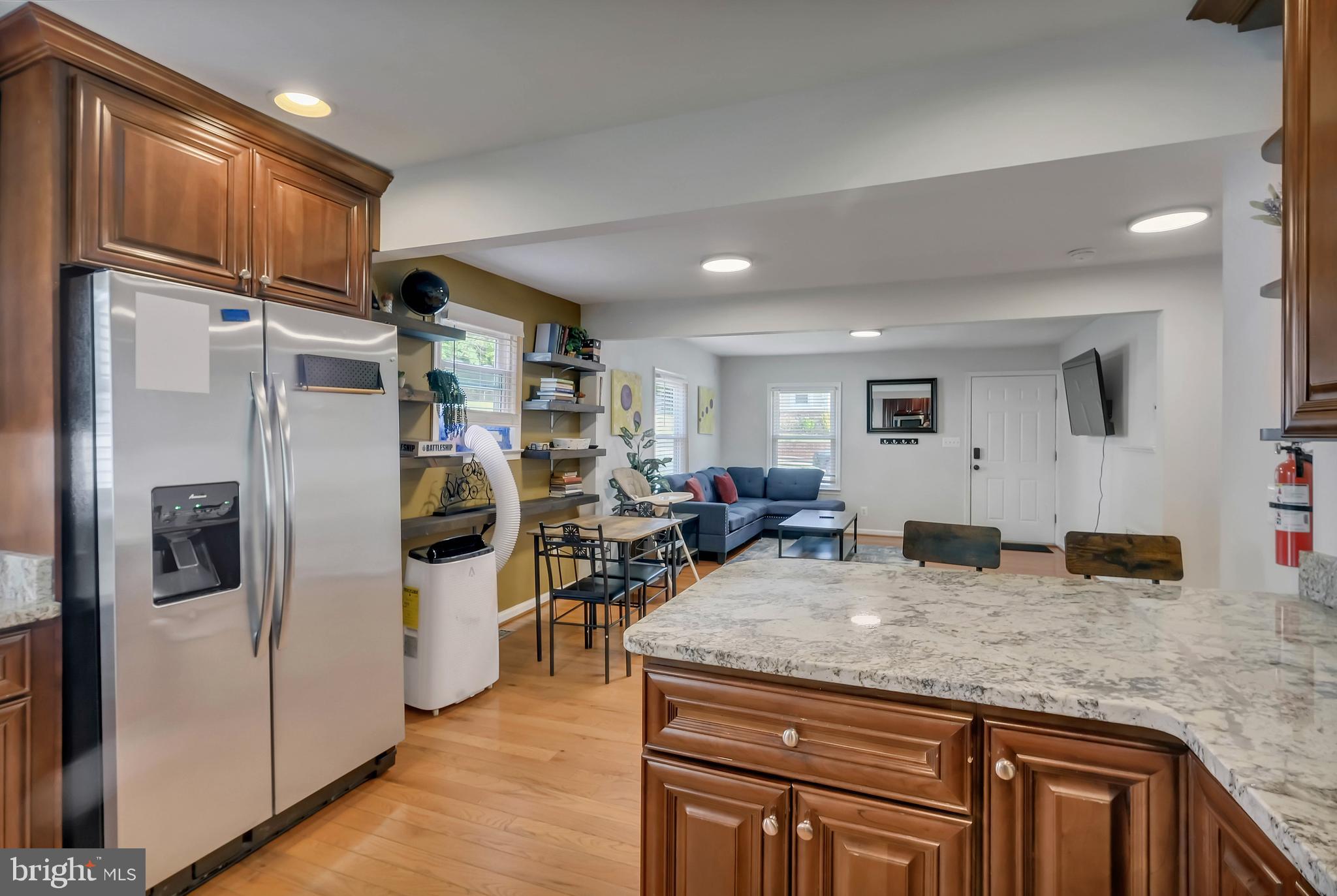 MEMORIAL HEIGHTS - Residential Lease