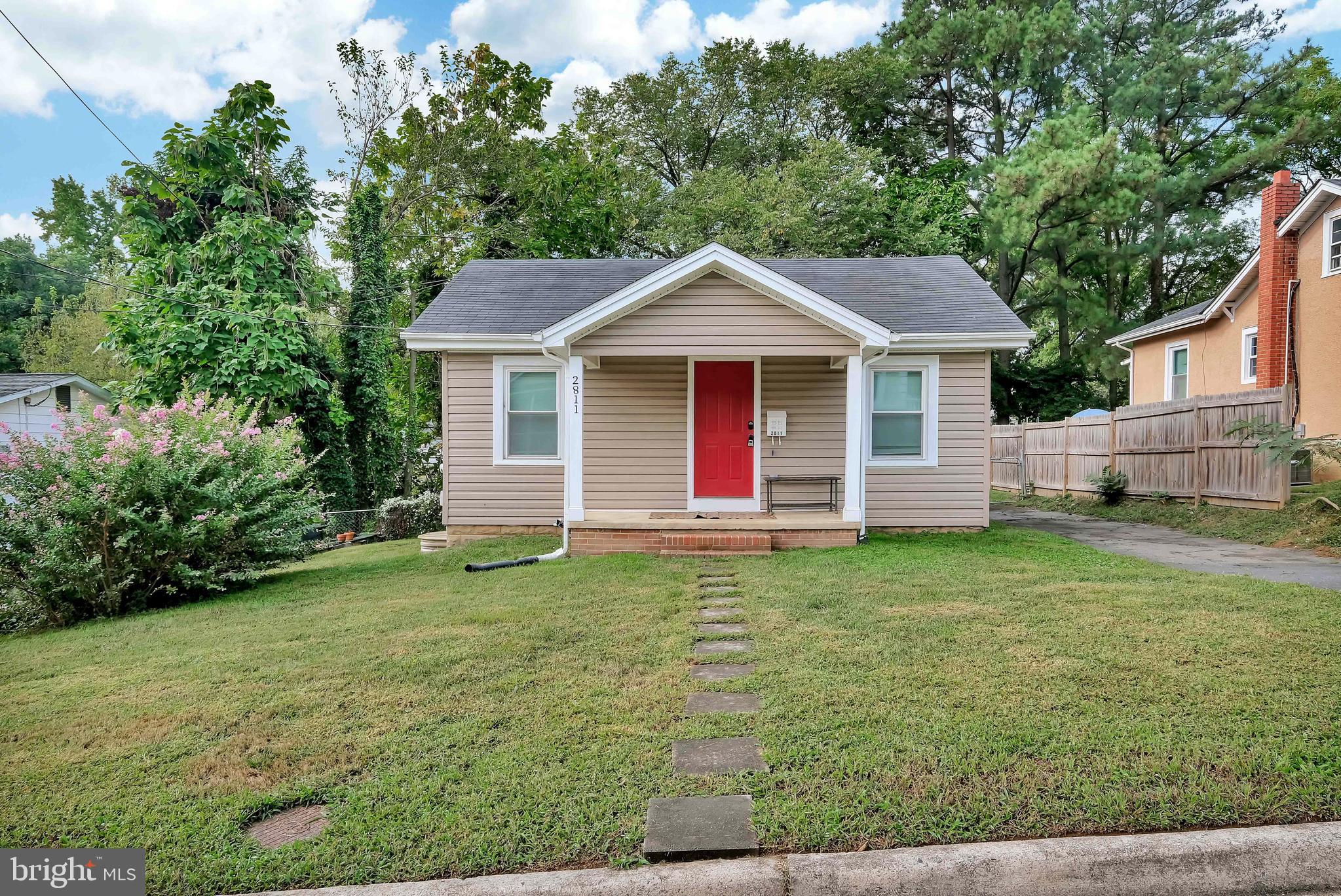 MEMORIAL HEIGHTS - Residential Lease