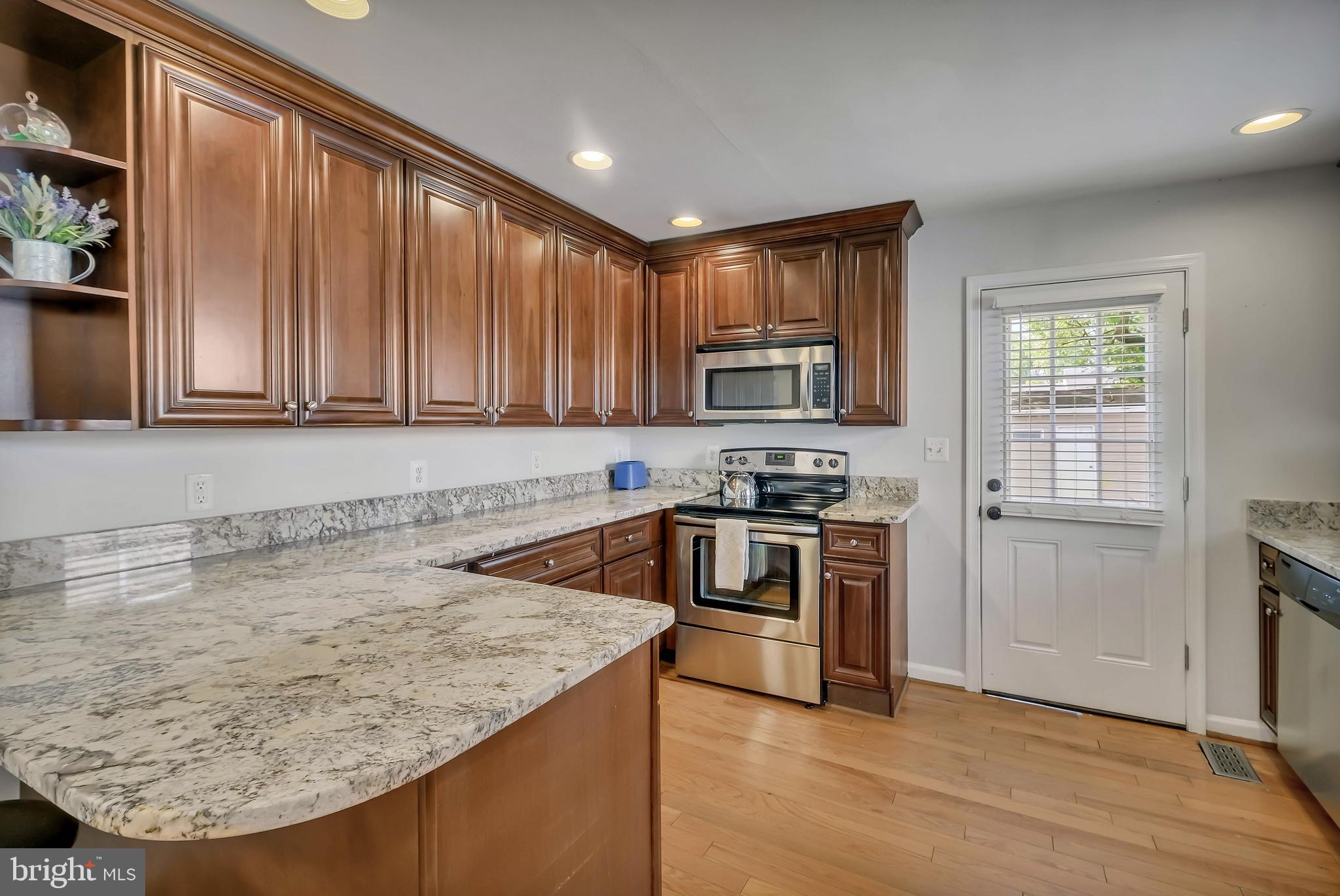 MEMORIAL HEIGHTS - Residential Lease