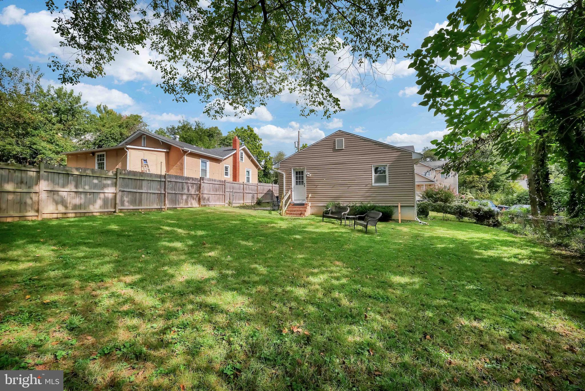 MEMORIAL HEIGHTS - Residential Lease