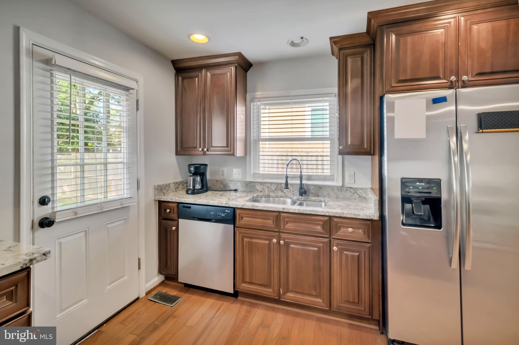 MEMORIAL HEIGHTS - Residential Lease