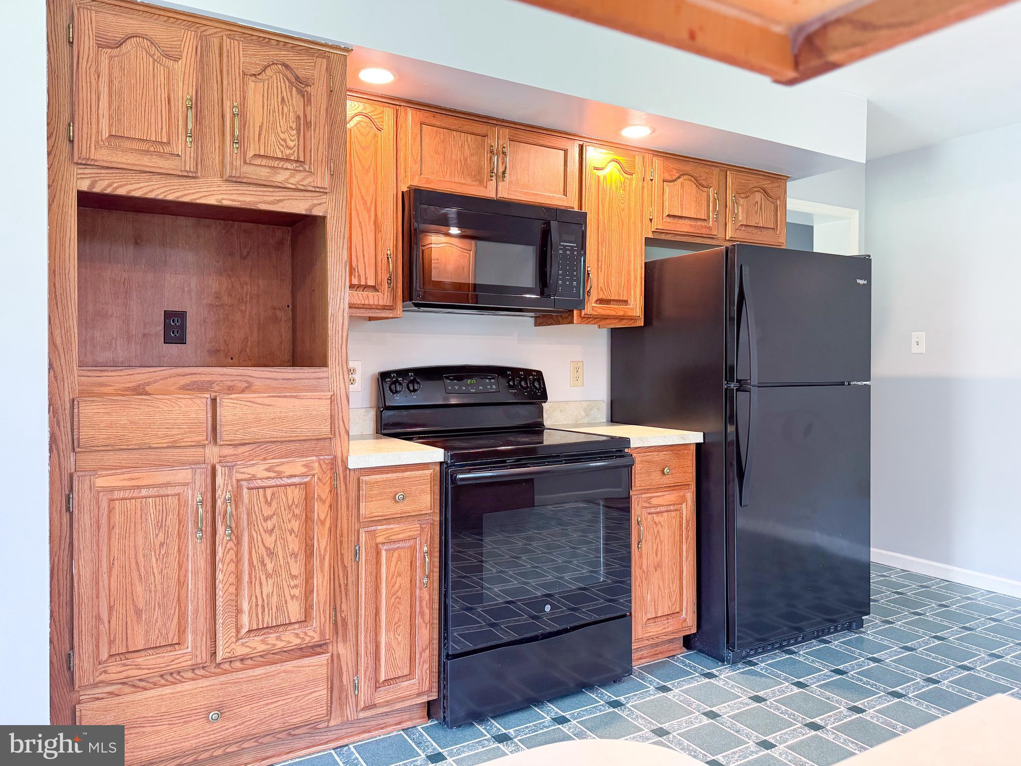 RIVERSIDE - Residential