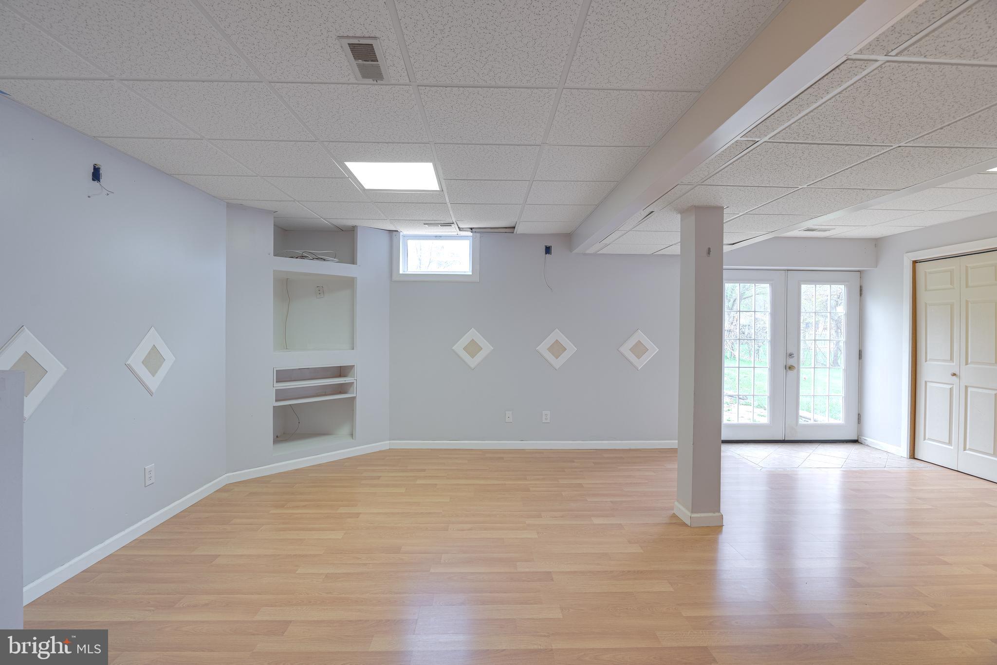 RIVERSIDE - Residential