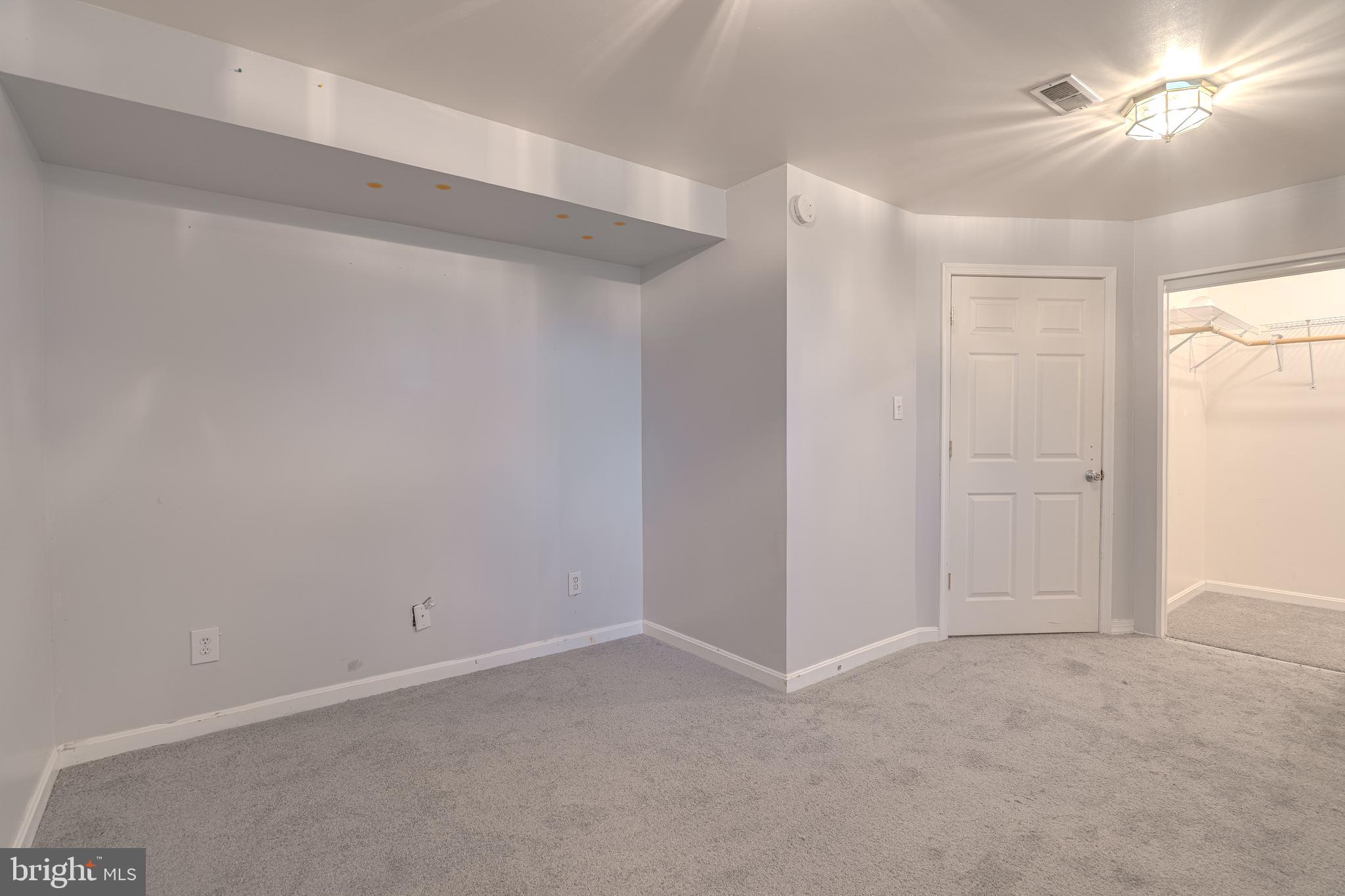 RIVERSIDE - Residential