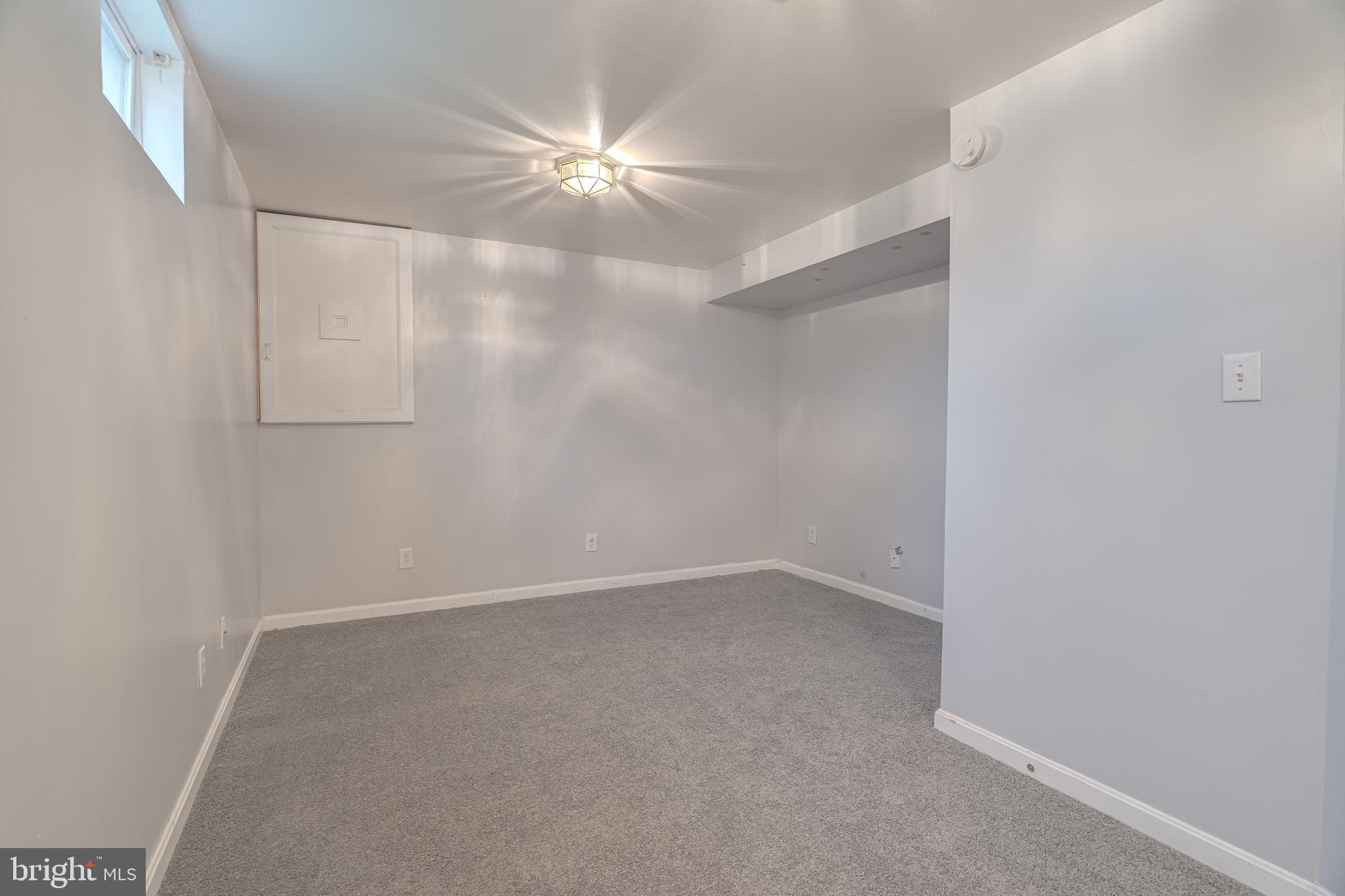 RIVERSIDE - Residential