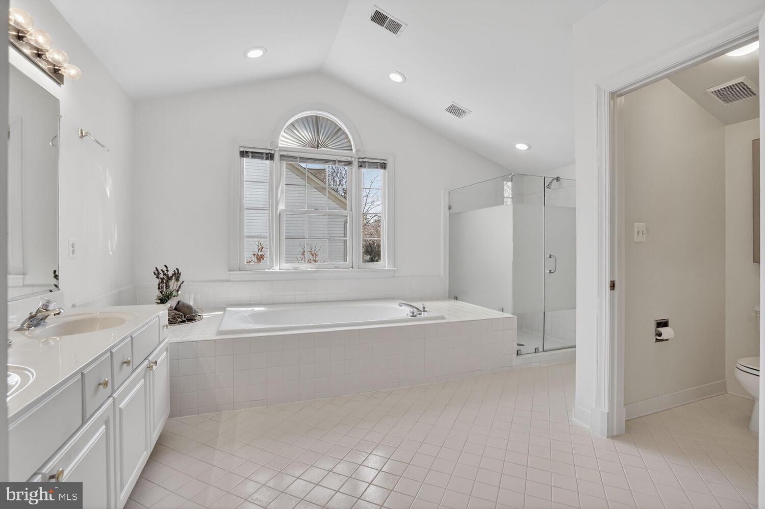 OAKTON GROVE - Residential