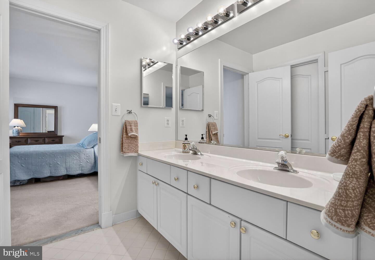 OAKTON GROVE - Residential