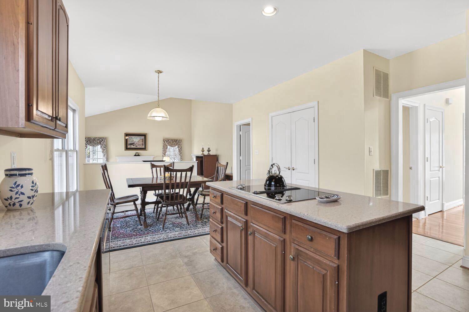 OAKTON GROVE - Residential