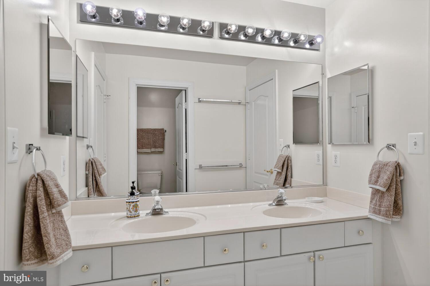 OAKTON GROVE - Residential