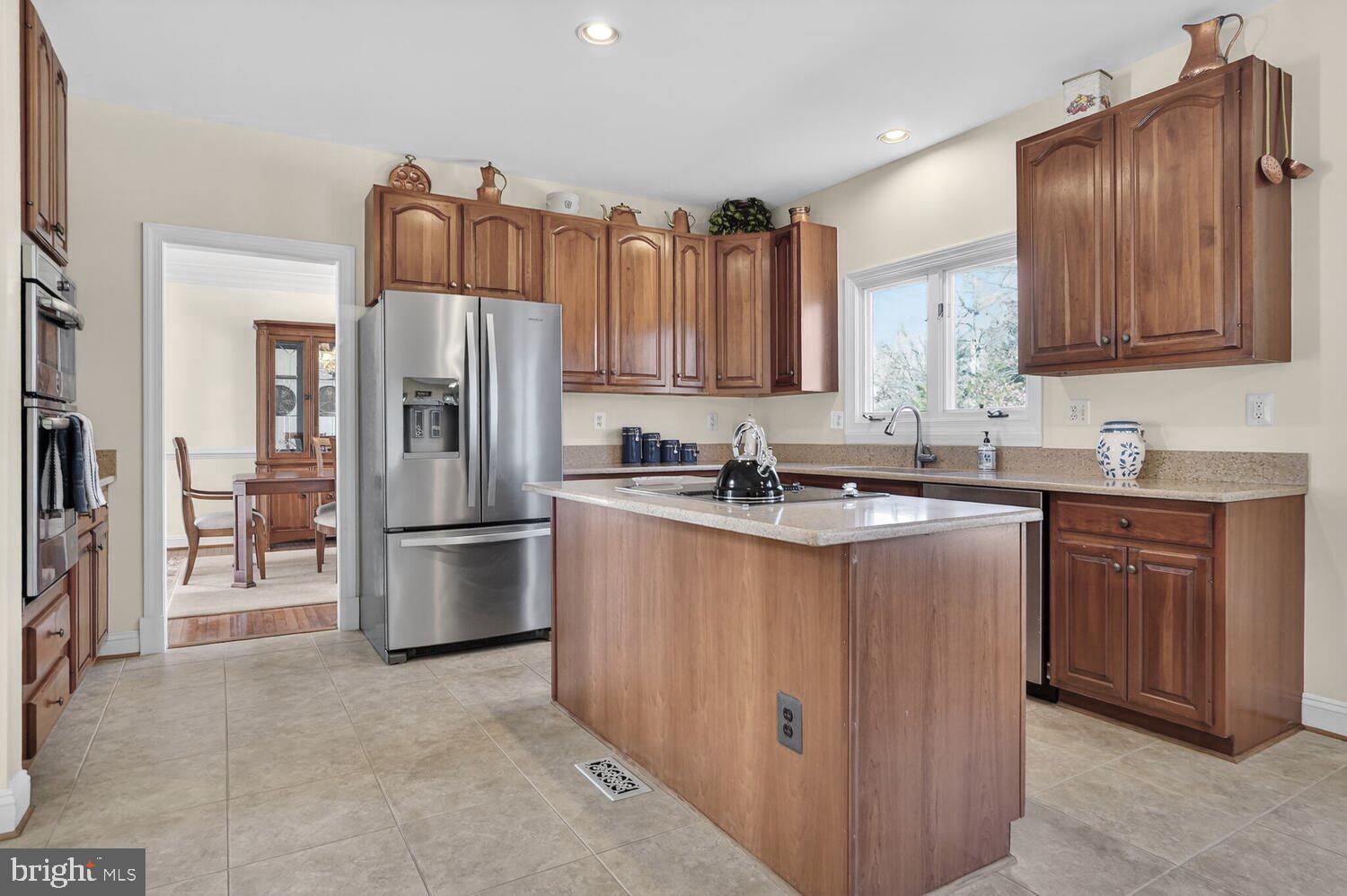 OAKTON GROVE - Residential