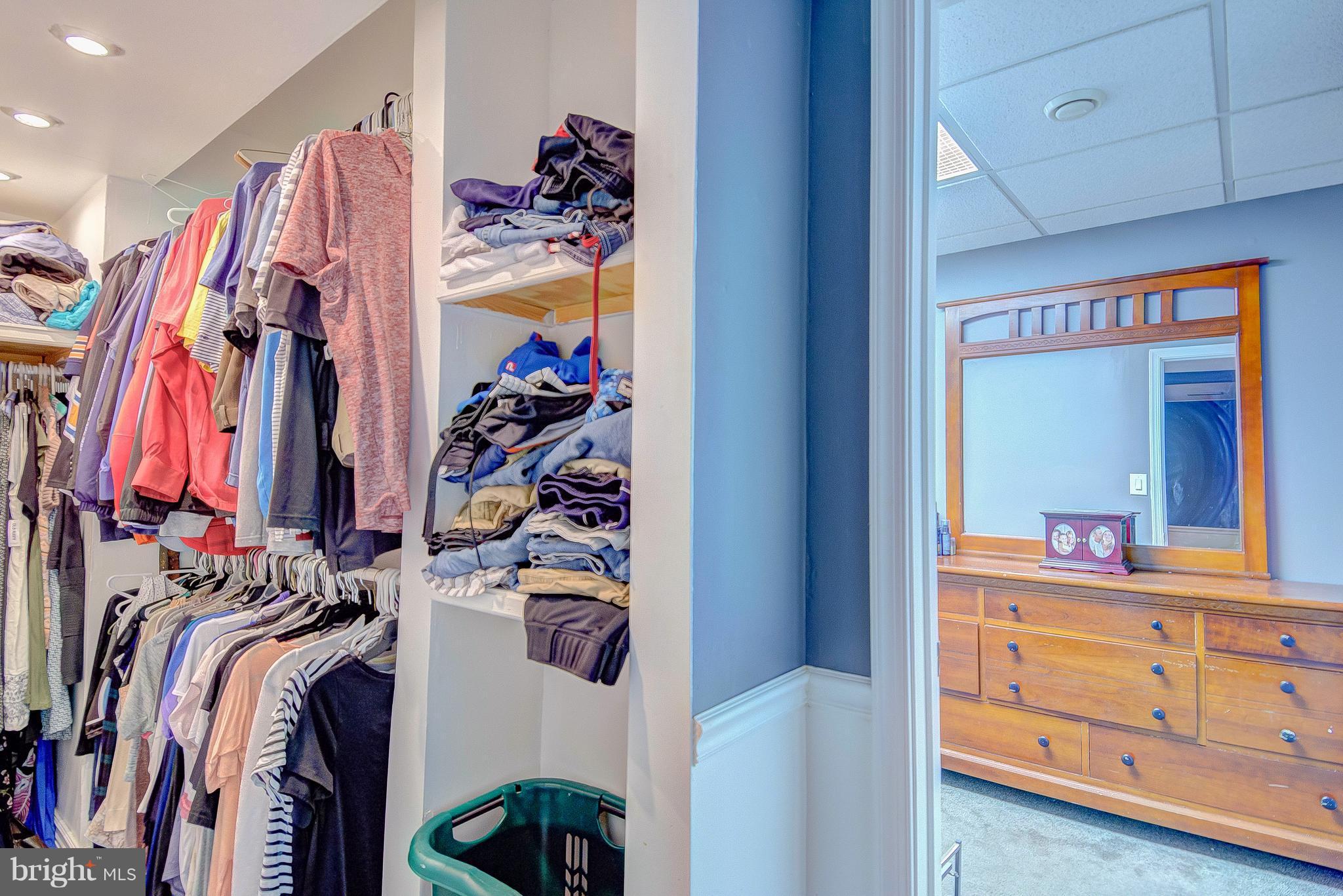 WOODLAND BEACH - Residential