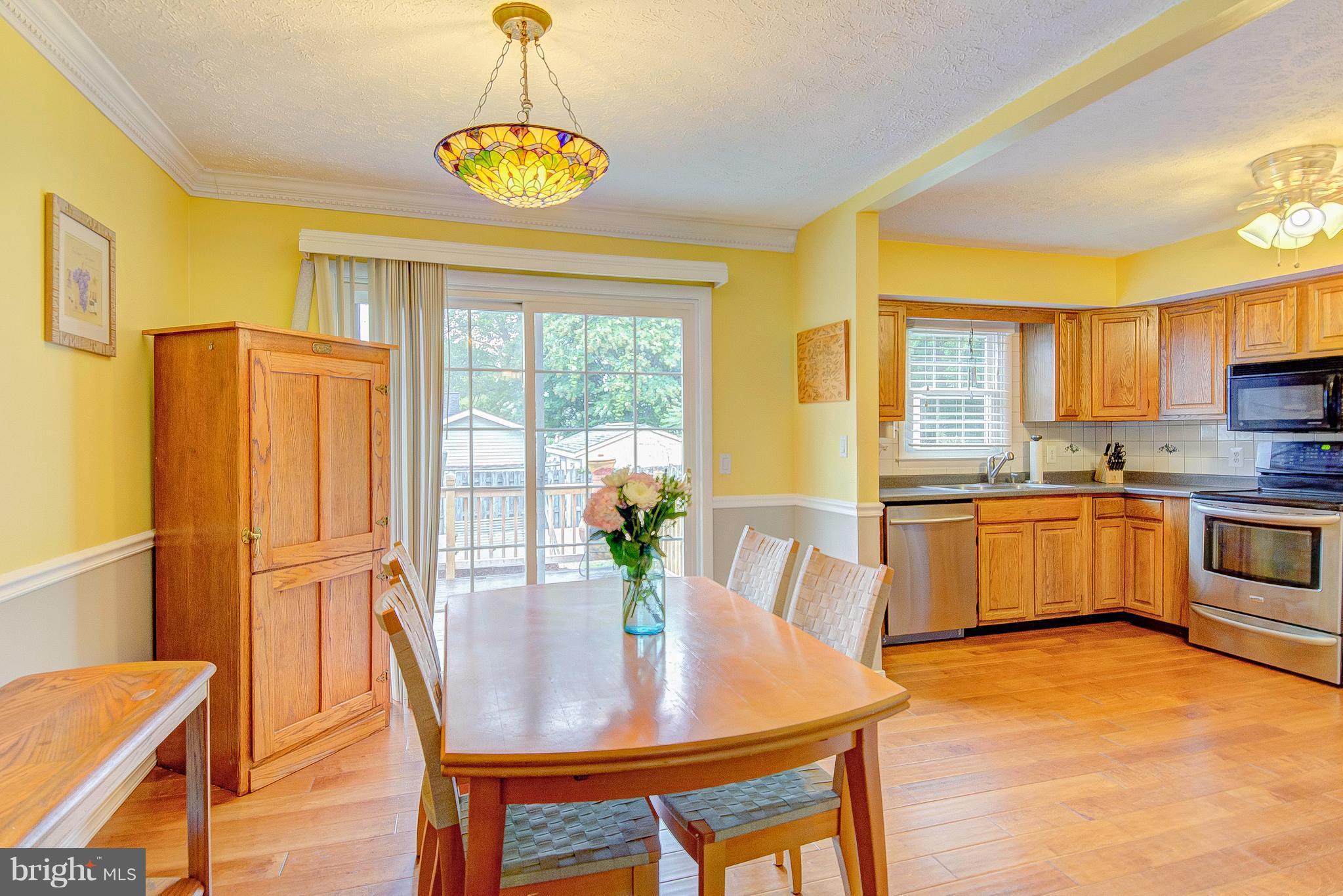 WOODLAND BEACH - Residential