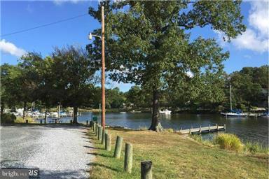 WOODLAND BEACH - Residential