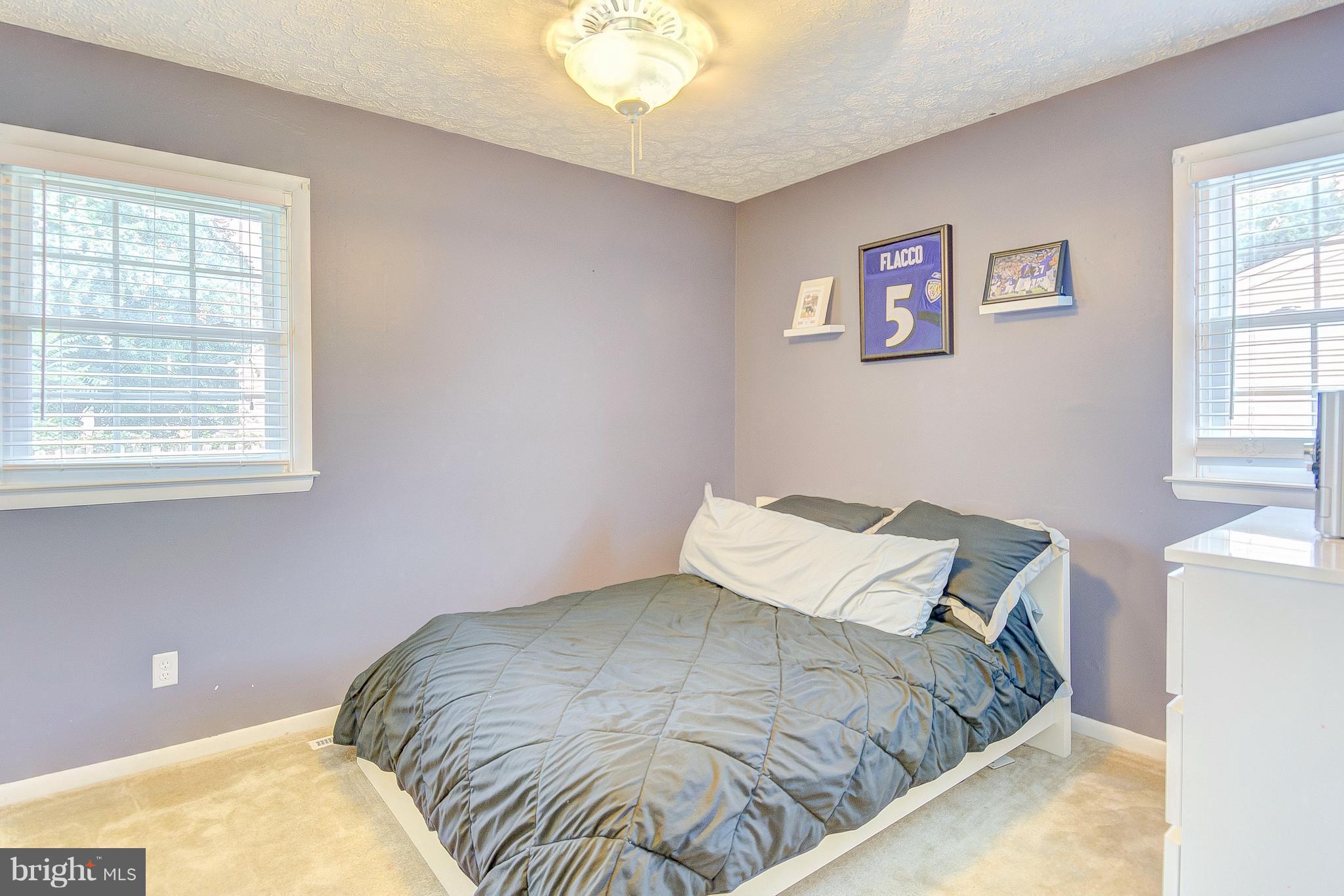 WOODLAND BEACH - Residential