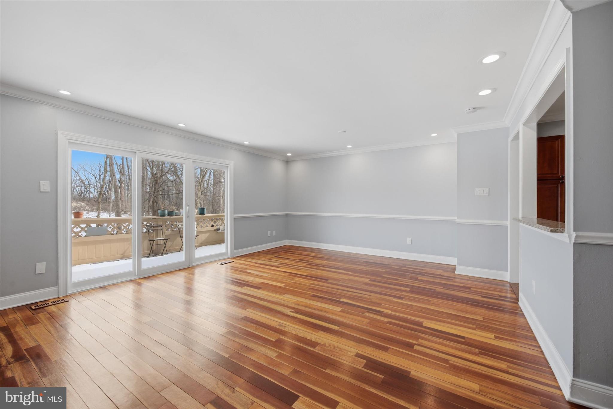 CHESTERBROOK/MAIN - Residential