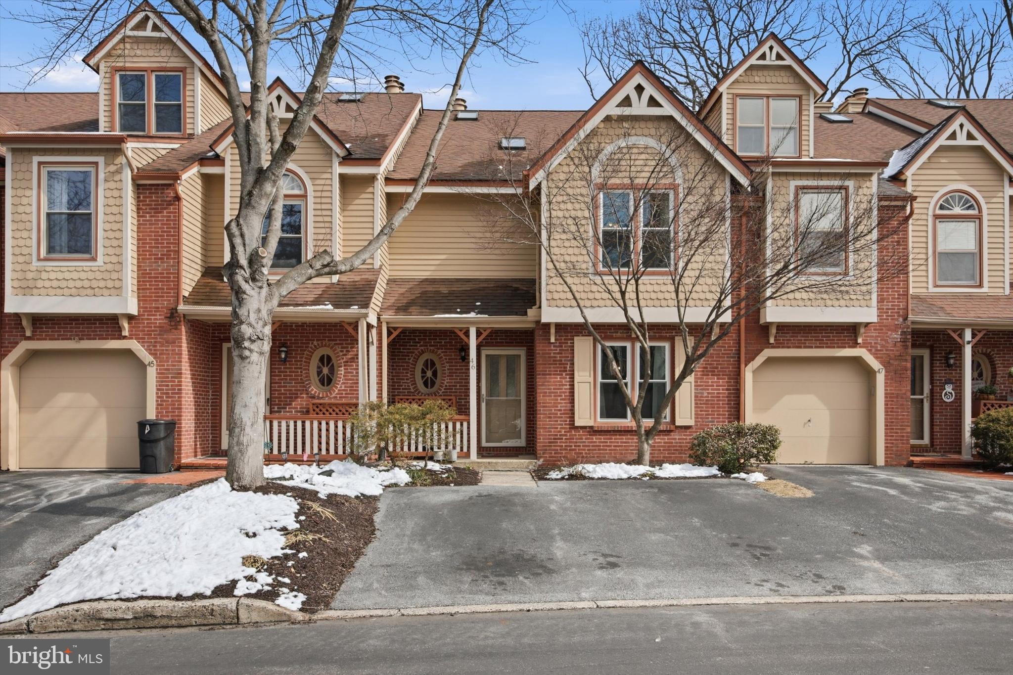 CHESTERBROOK/MAIN - Residential