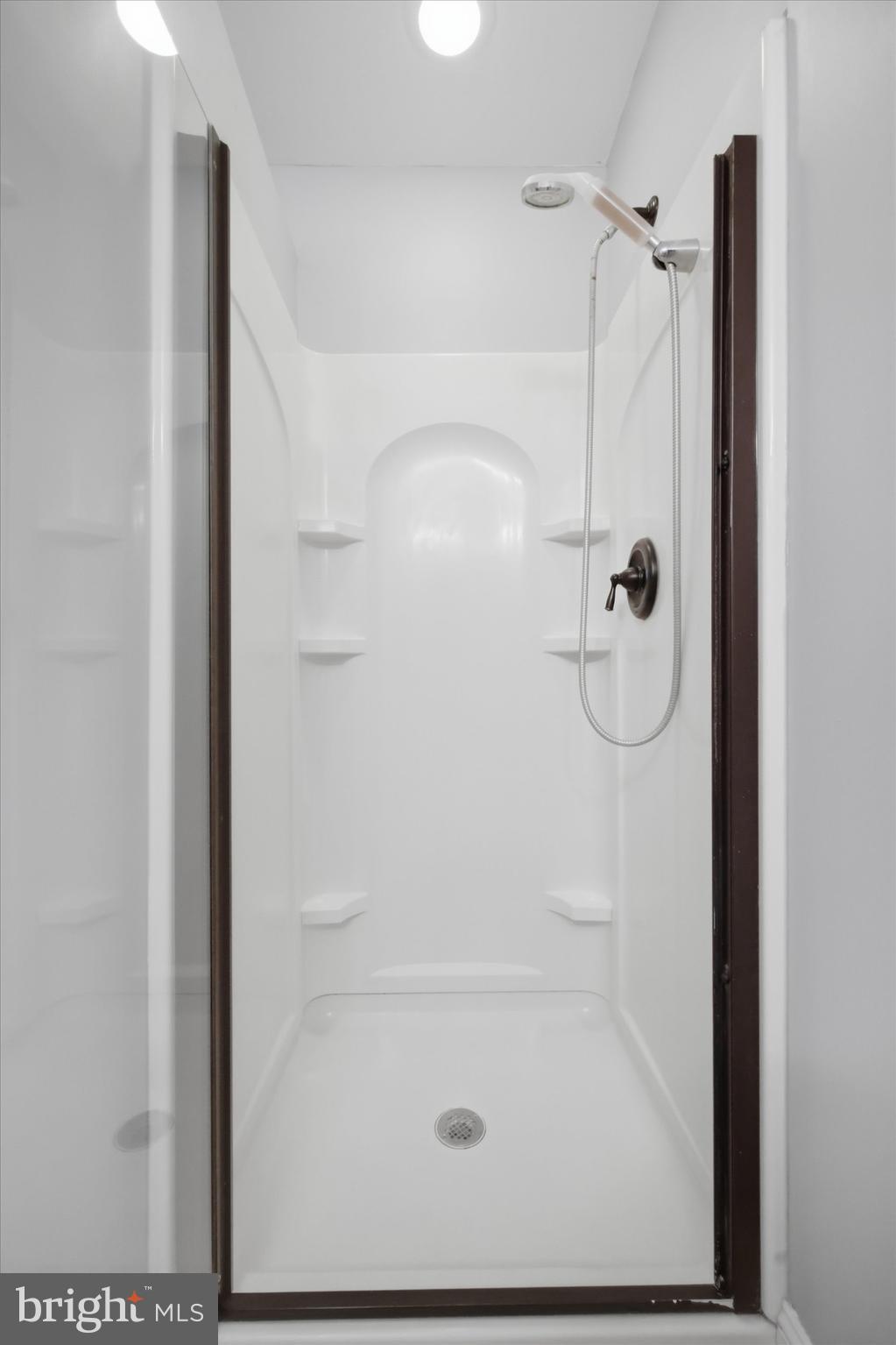 CHESTERBROOK/MAIN - Residential