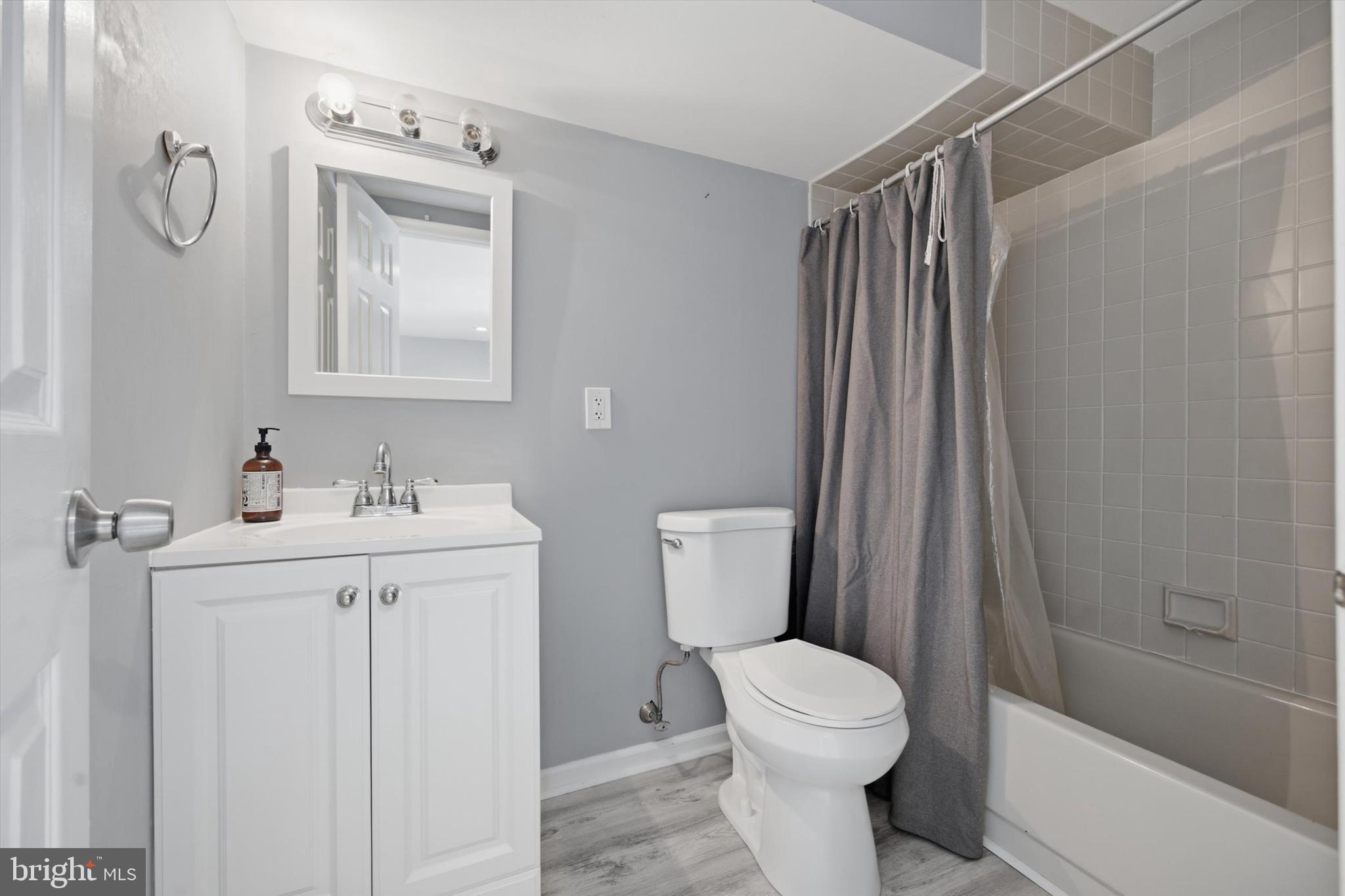 CHESTERBROOK/MAIN - Residential