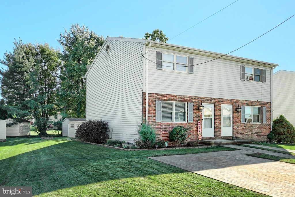 Photo of 319 Manor Street, HANOVER, PA 17331 (MLS # PAYK2093102)