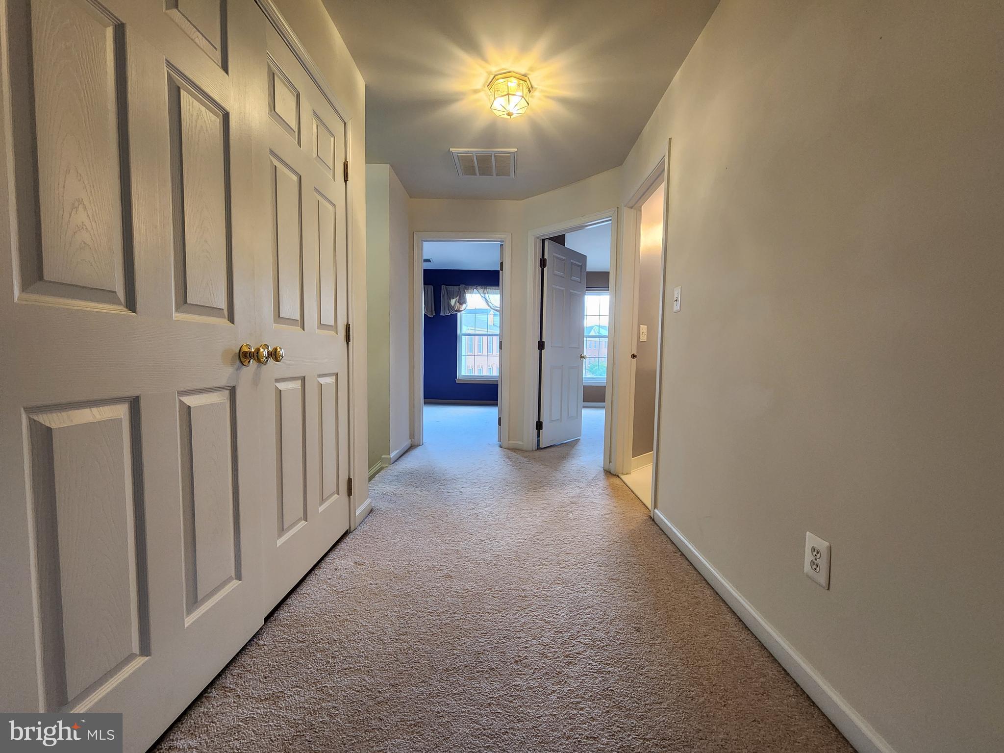 SOUTH RIDING - Residential Lease