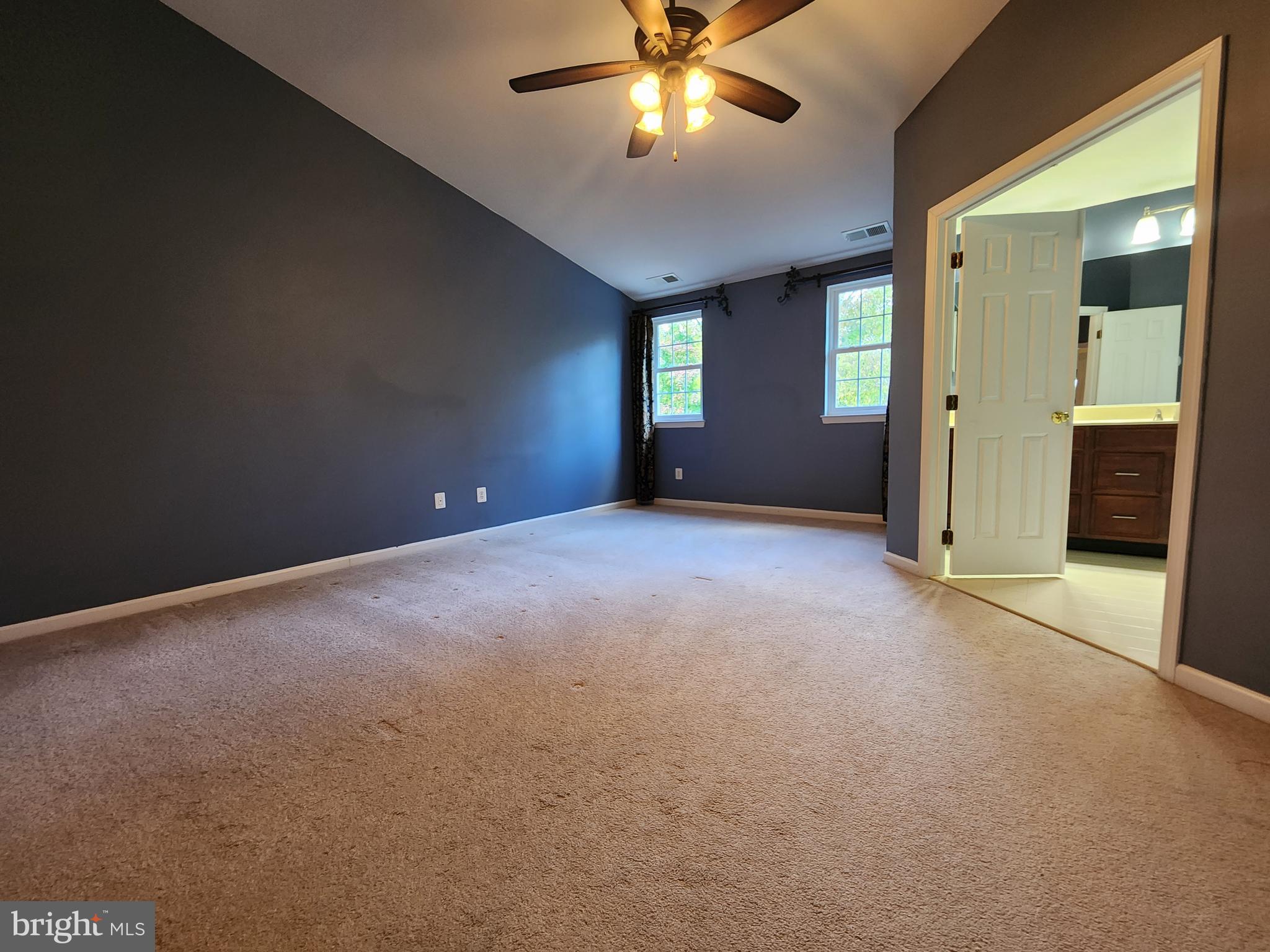 SOUTH RIDING - Residential Lease