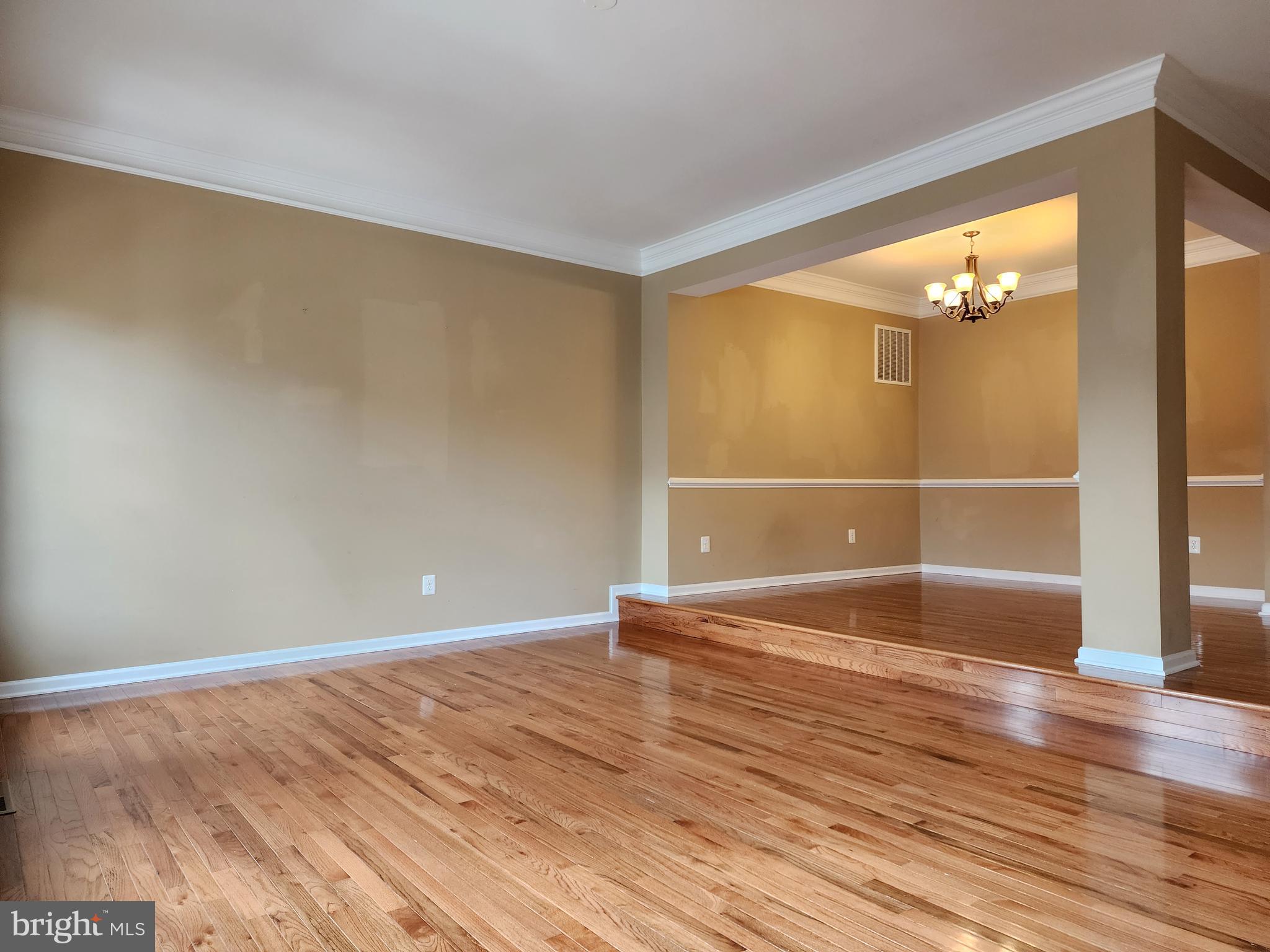 SOUTH RIDING - Residential Lease