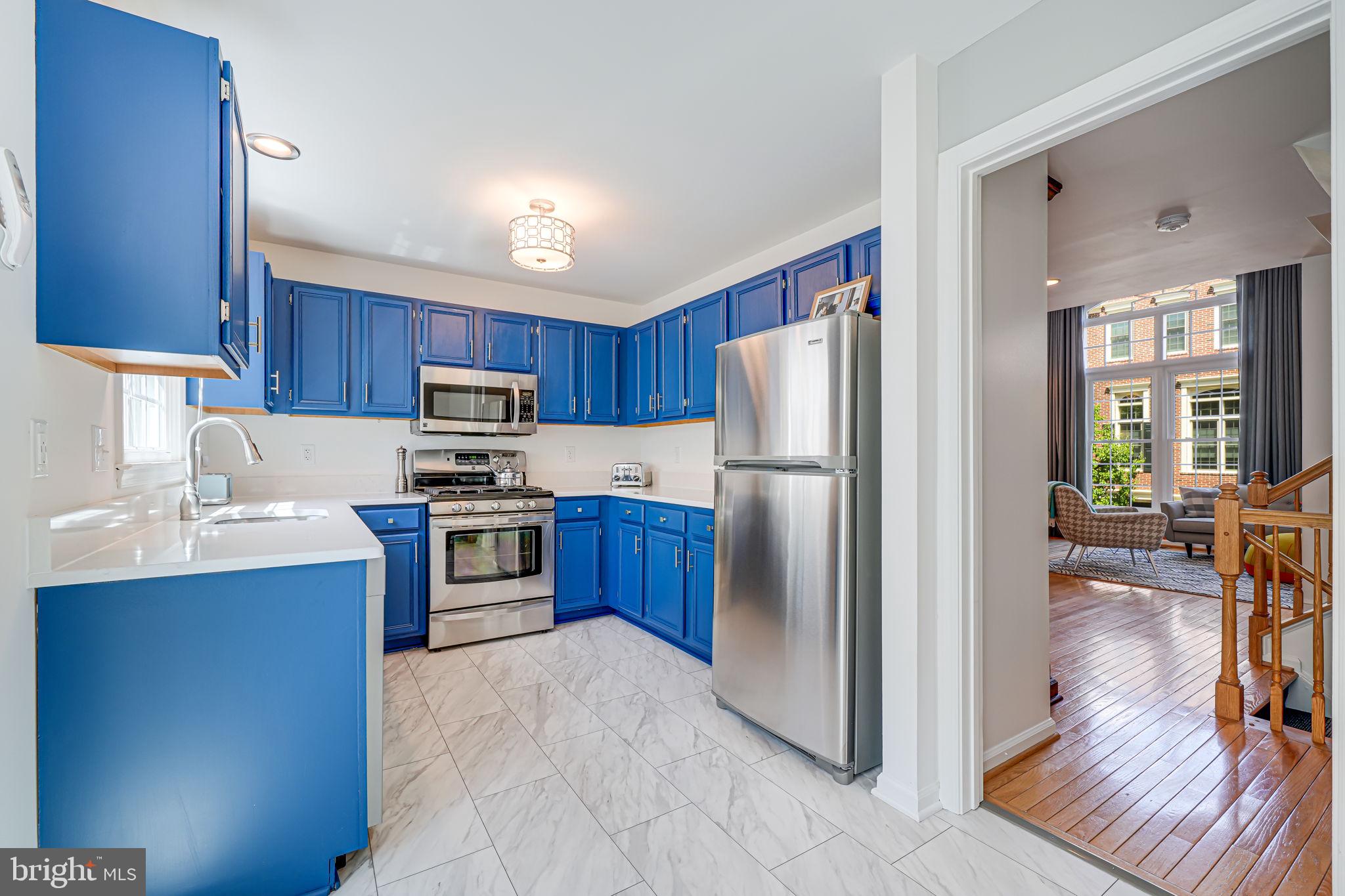 LYONGATE - Residential