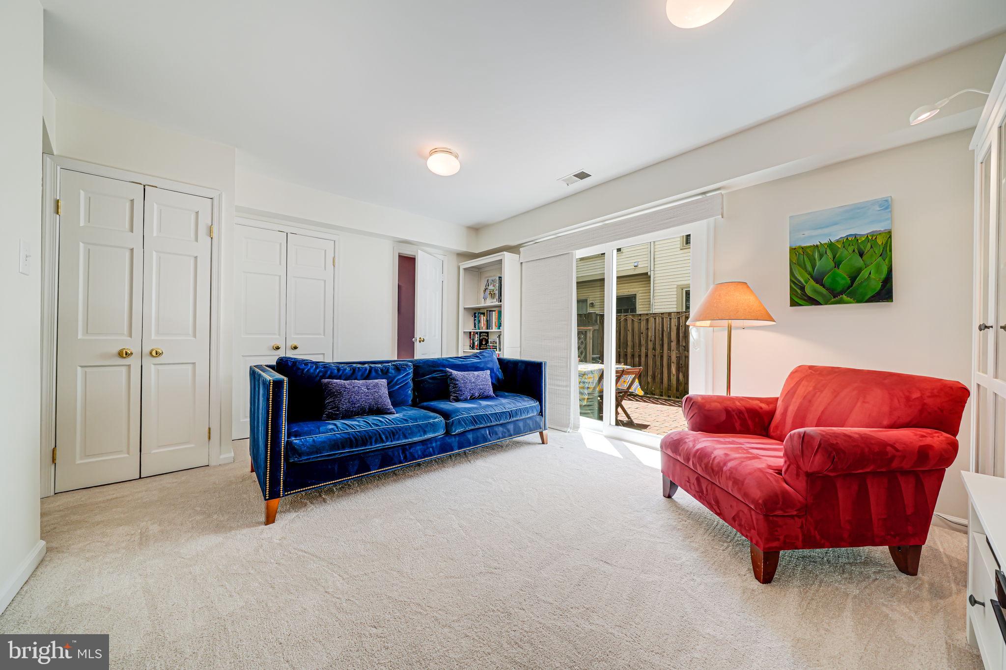 LYONGATE - Residential