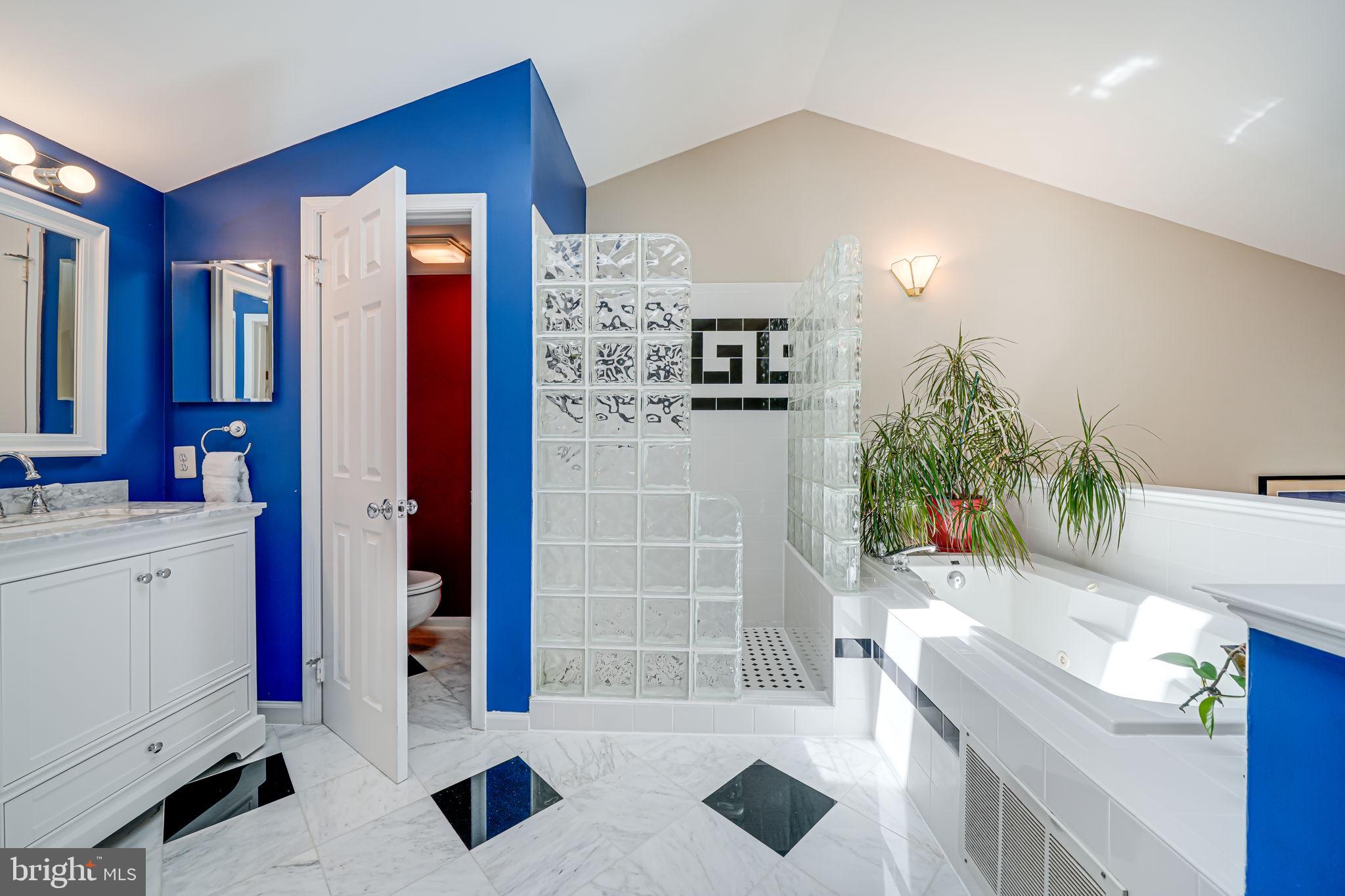 LYONGATE - Residential