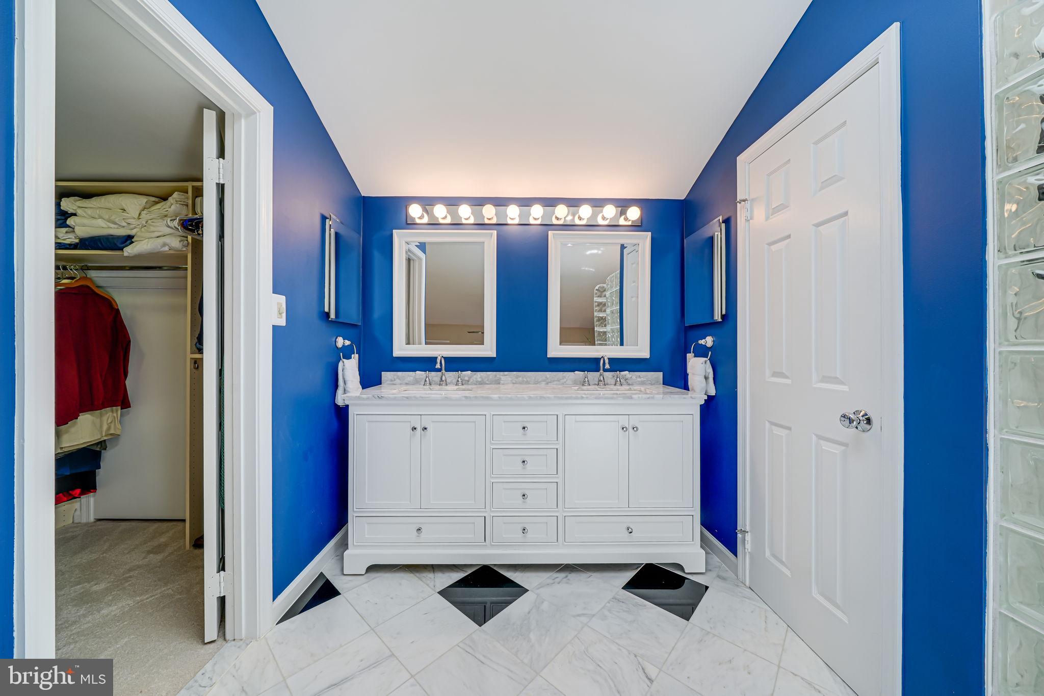 LYONGATE - Residential