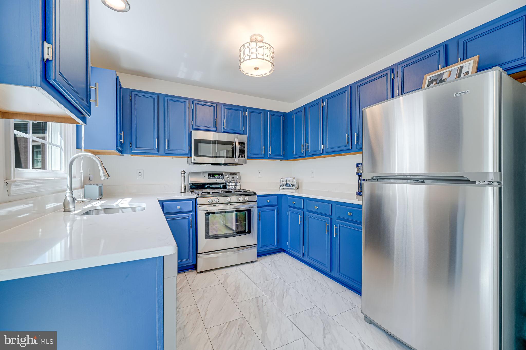 LYONGATE - Residential