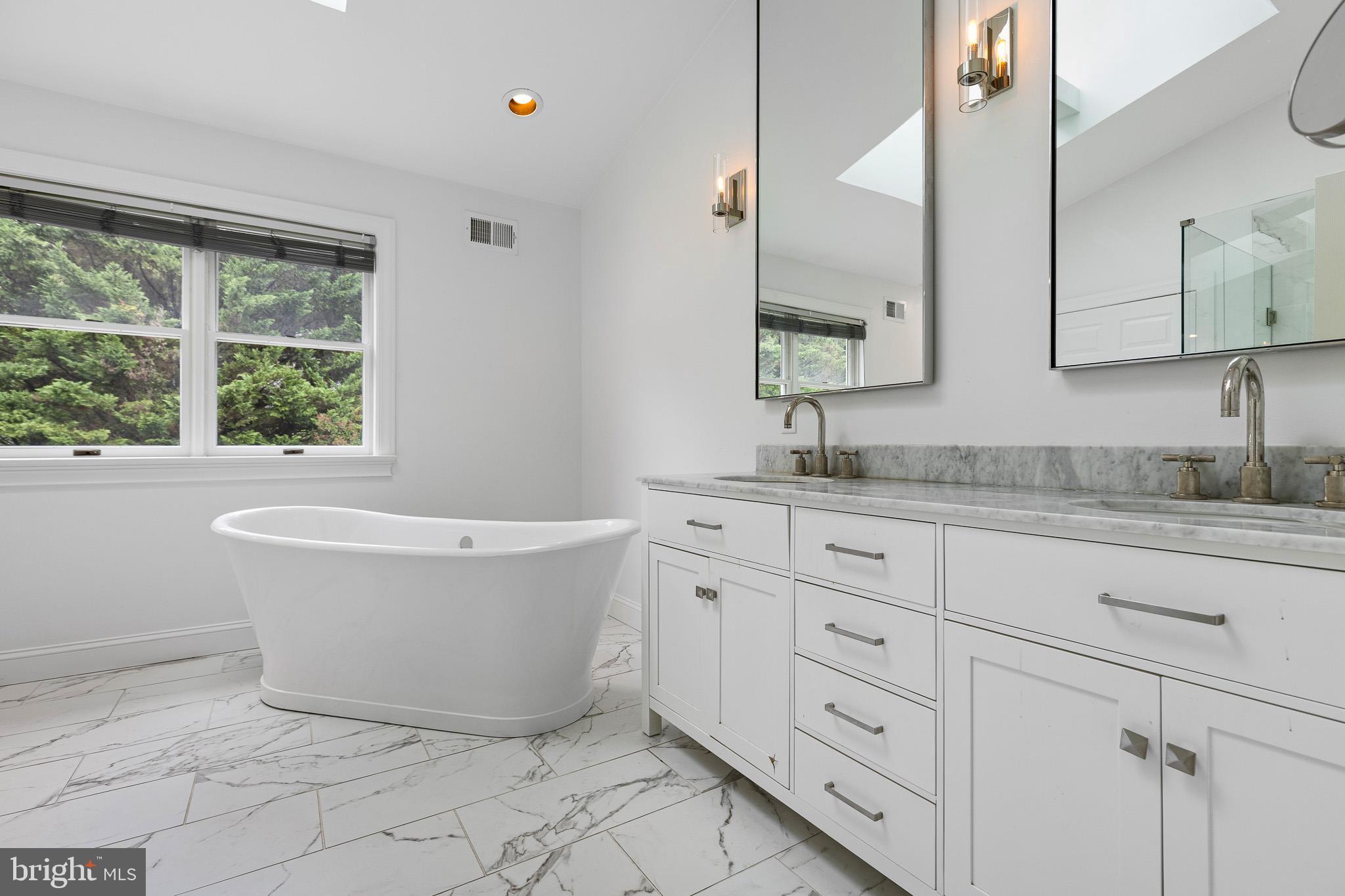 407 VALLEY BROOK DRIVE