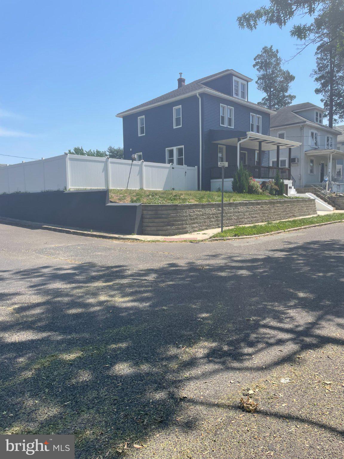 4429 BURWOOD AVENUE