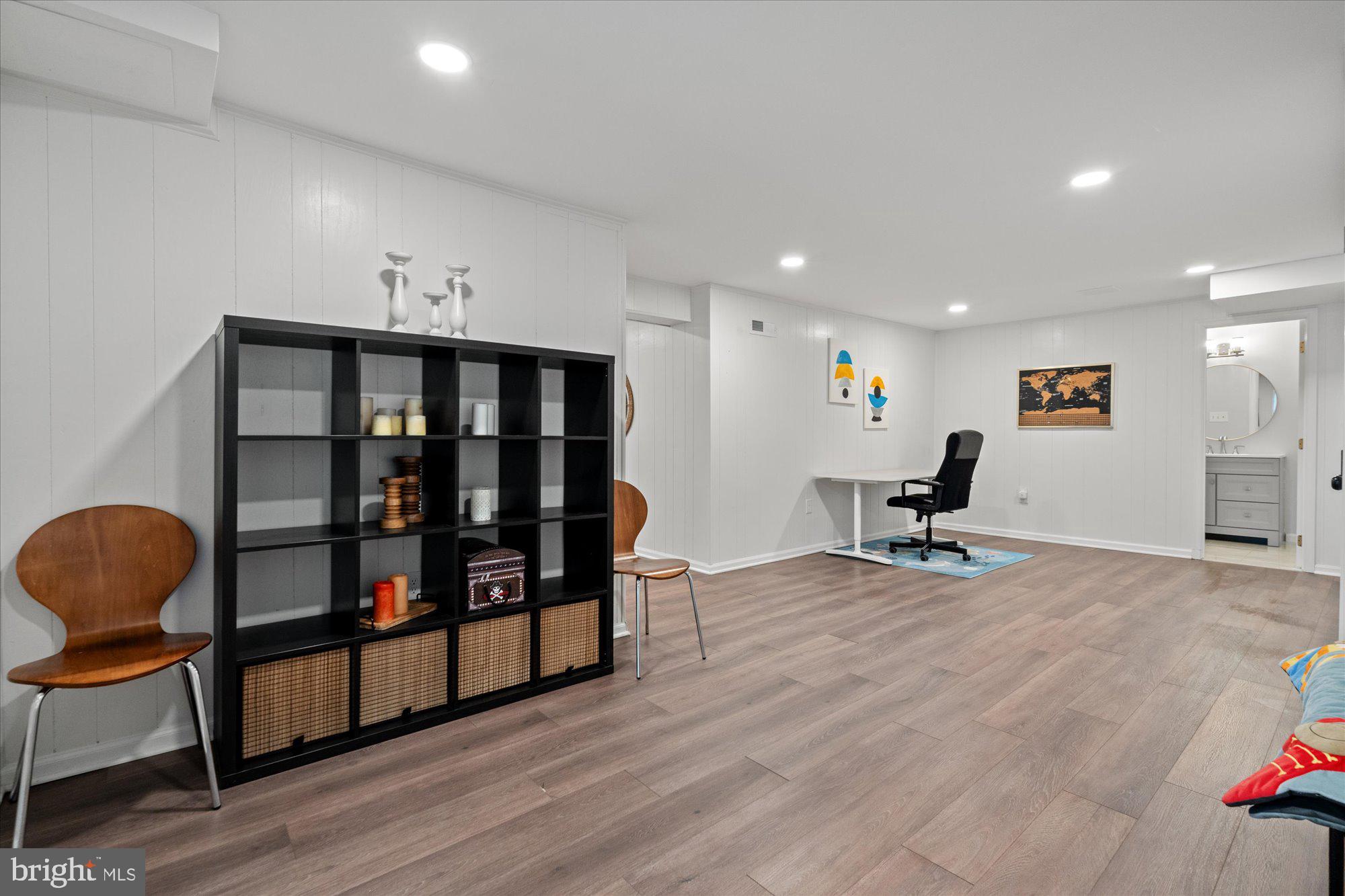 FARMLANDS - Residential