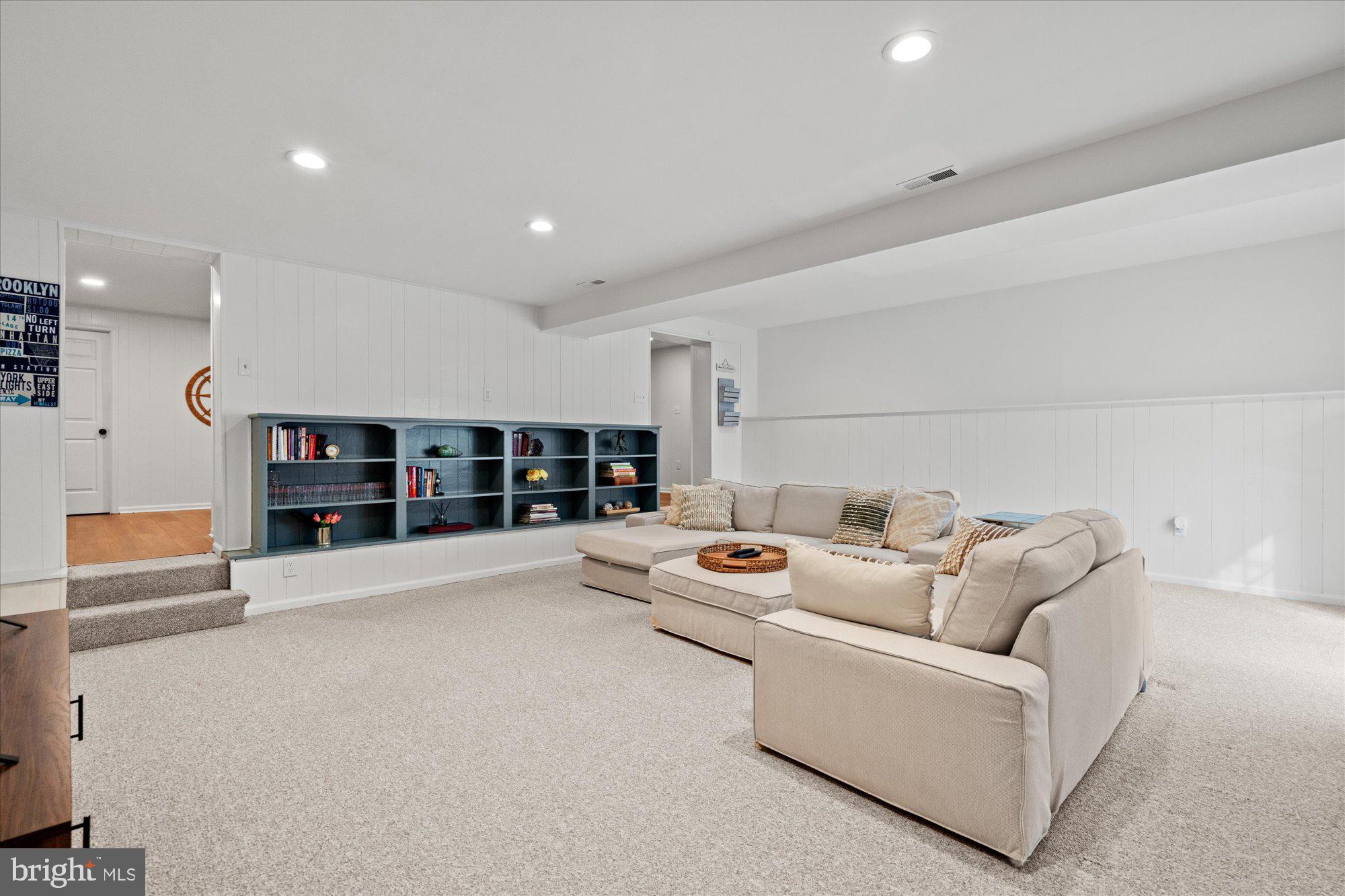 FARMLANDS - Residential