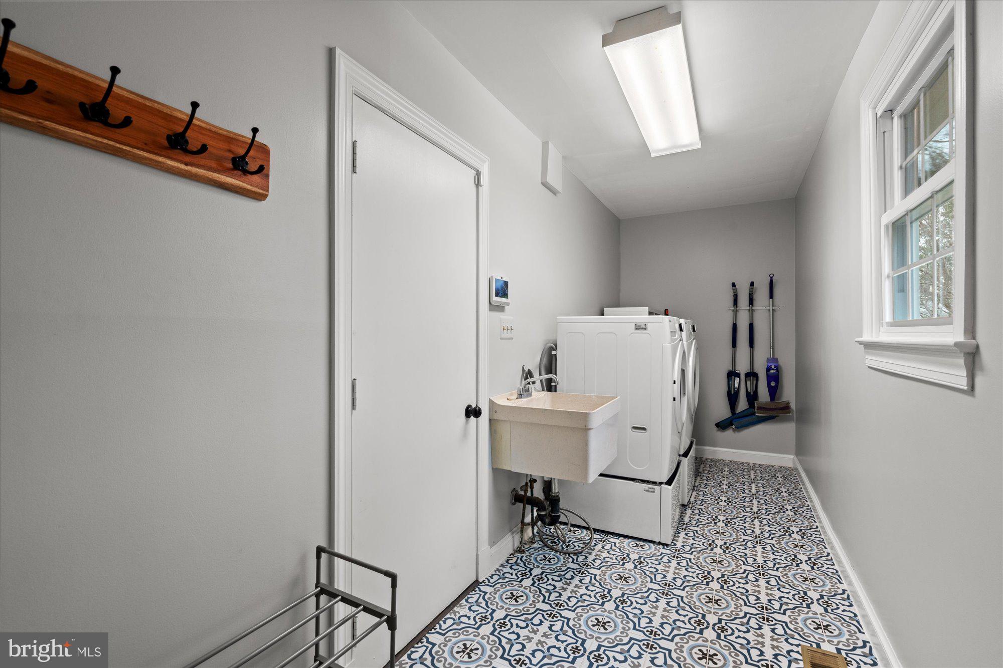 FARMLANDS - Residential