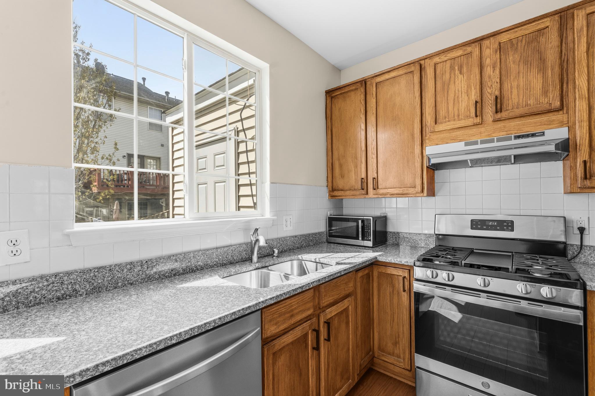 MCNAIR FARMS LANDBAY - Residential