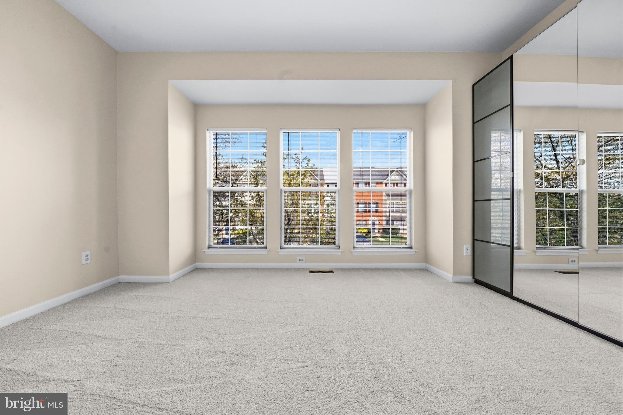 MCNAIR FARMS LANDBAY - Residential