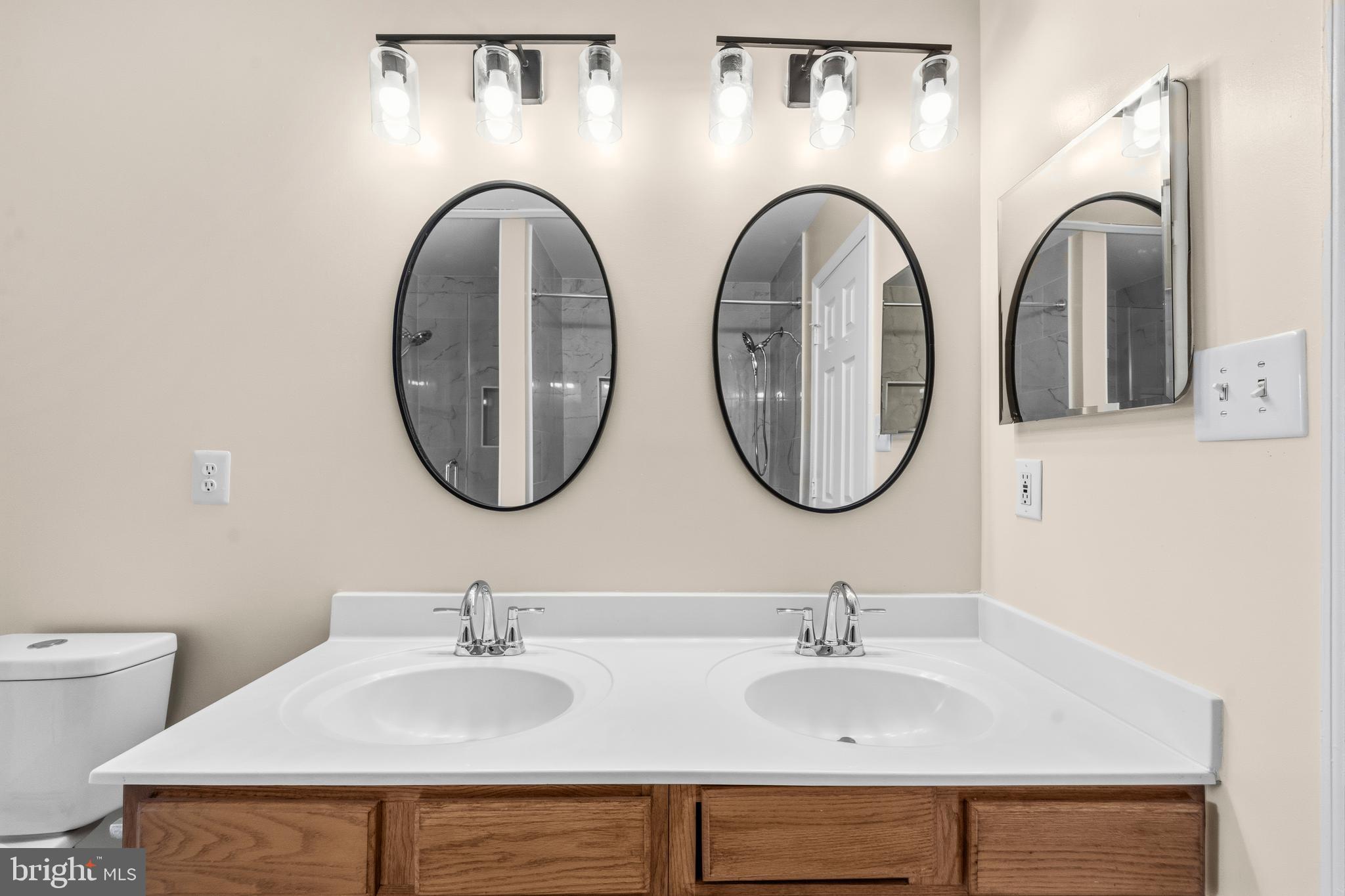 MCNAIR FARMS LANDBAY - Residential