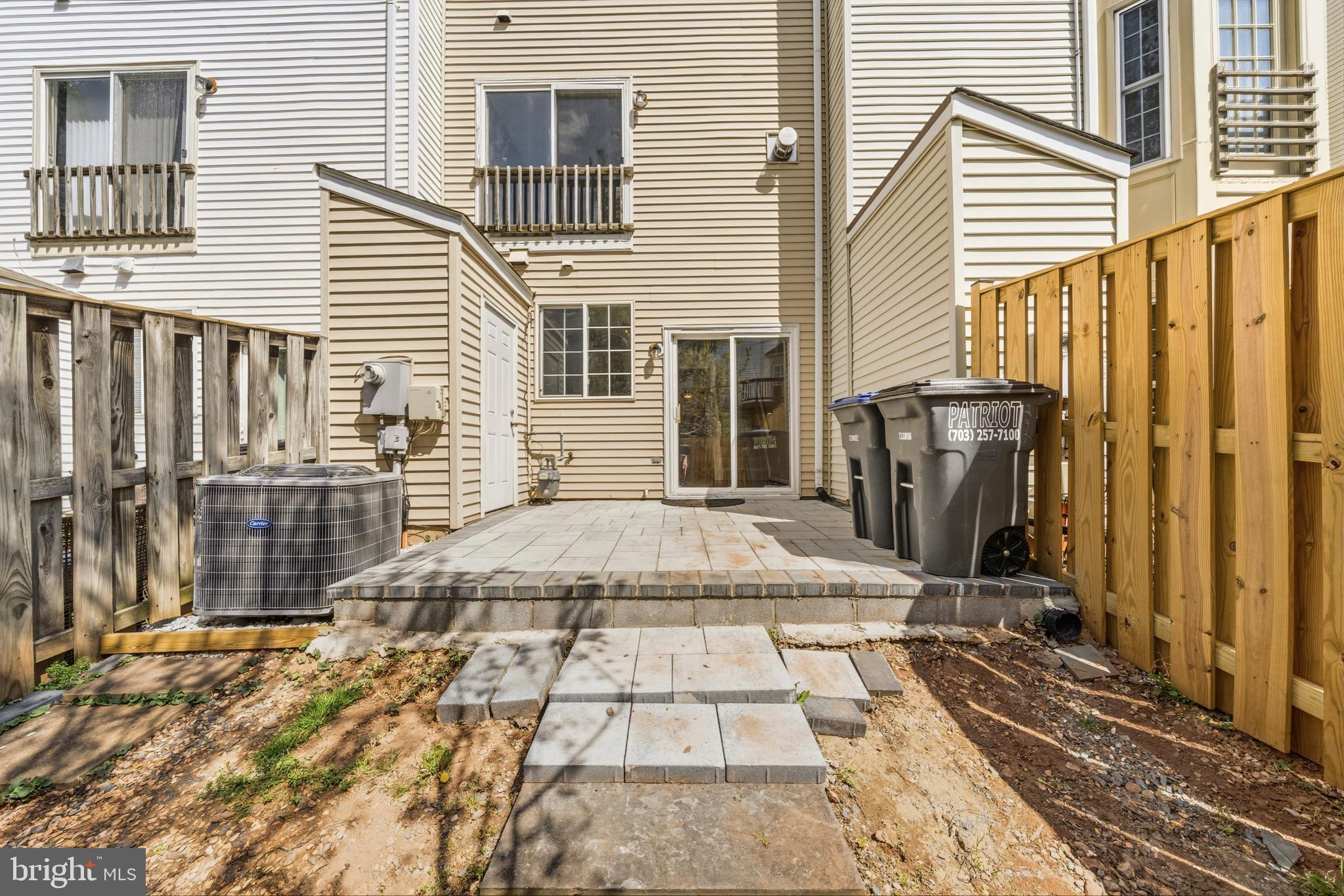 MCNAIR FARMS LANDBAY - Residential