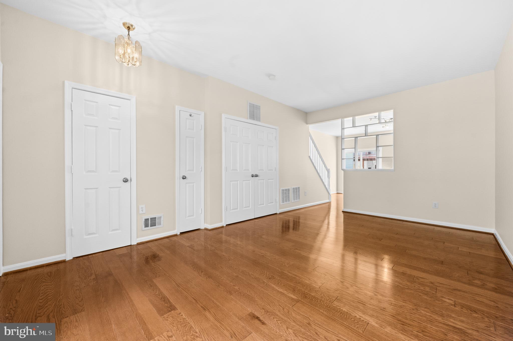 MCNAIR FARMS LANDBAY - Residential