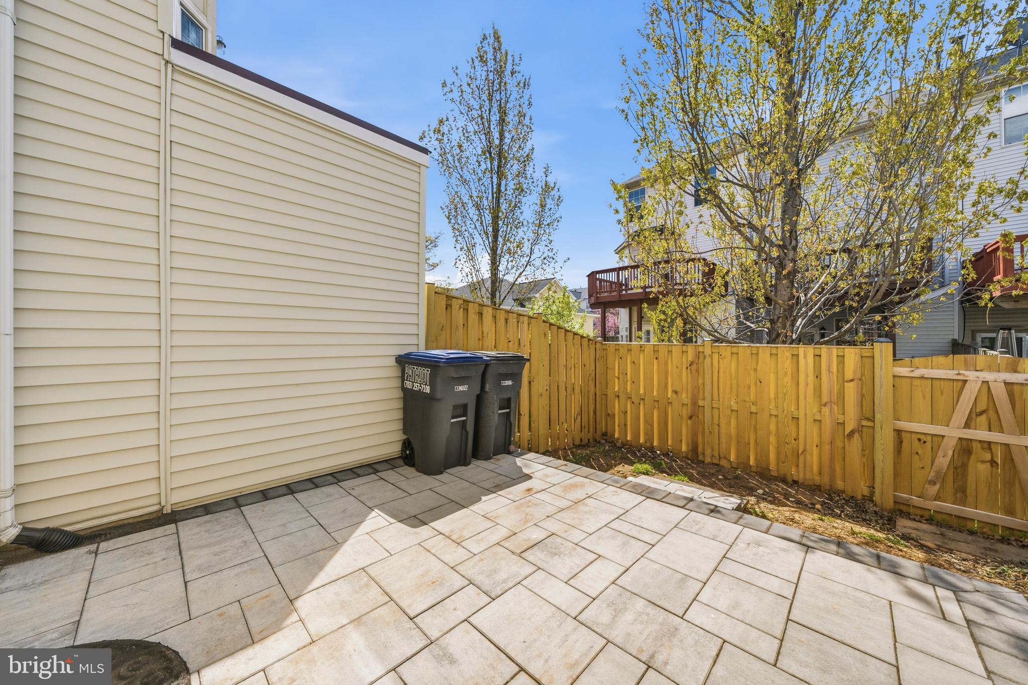 MCNAIR FARMS LANDBAY - Residential