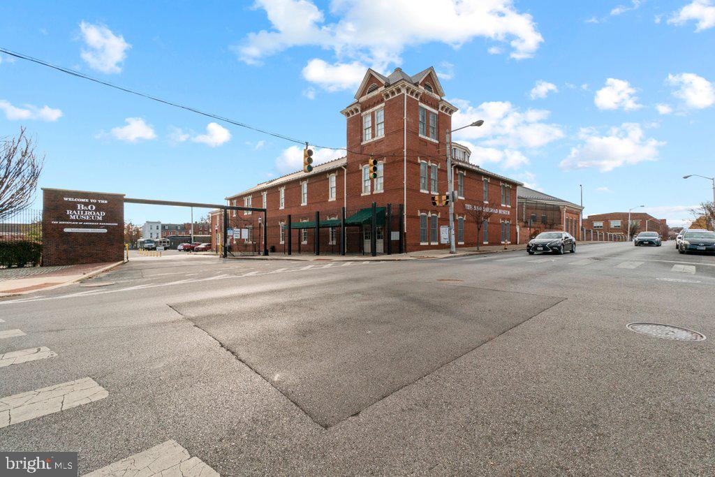 HOLLINS MARKET - Residential Income