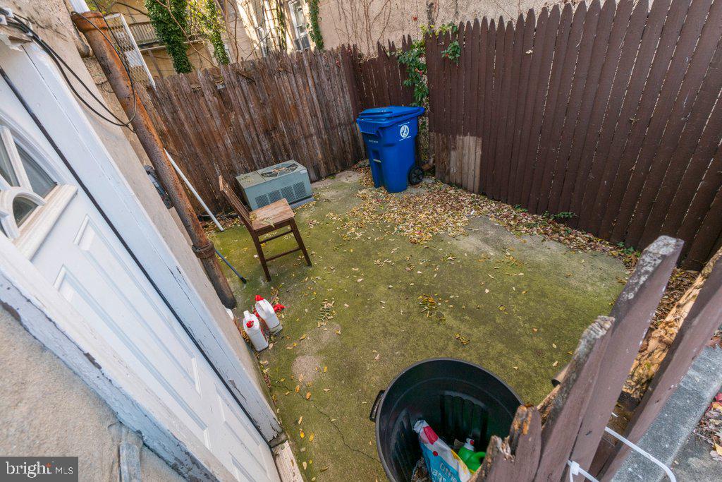 HOLLINS MARKET - Residential Income