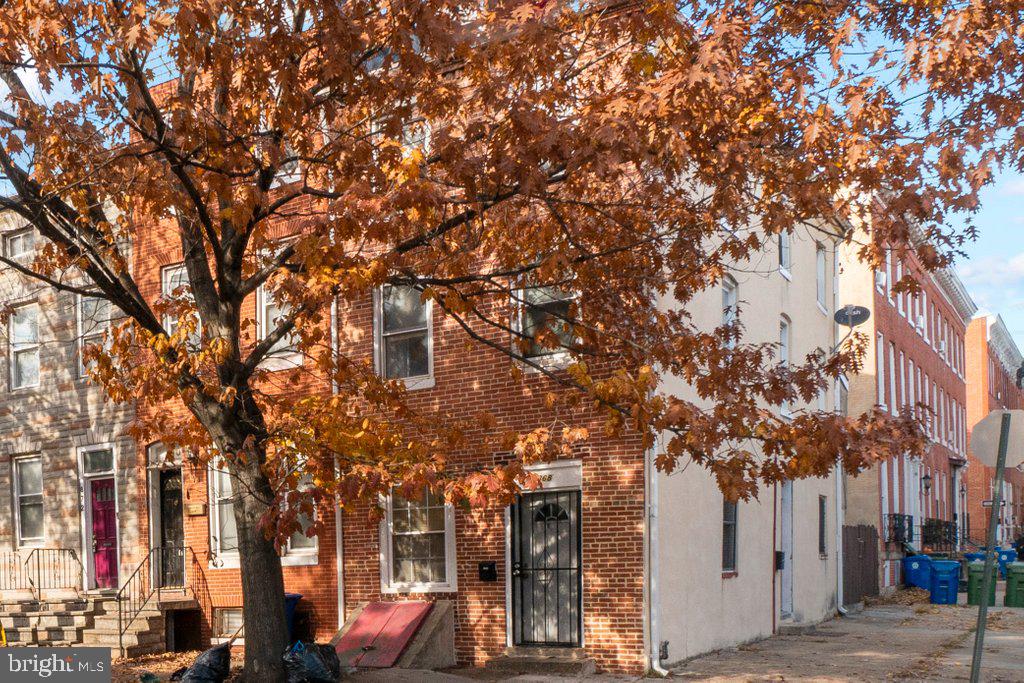 HOLLINS MARKET - Residential Income