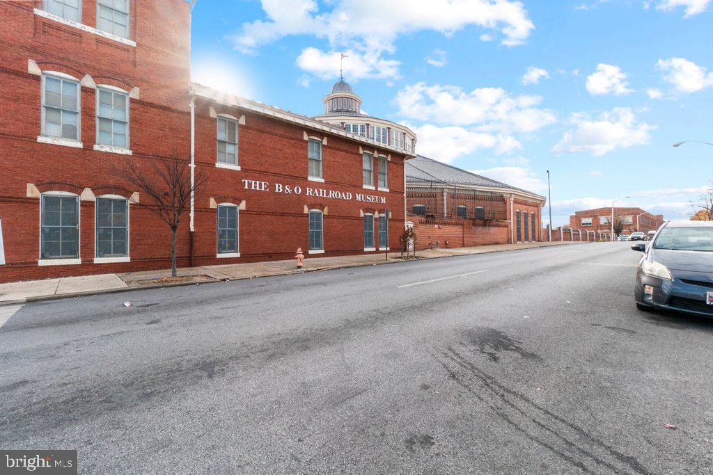 HOLLINS MARKET - Residential Income