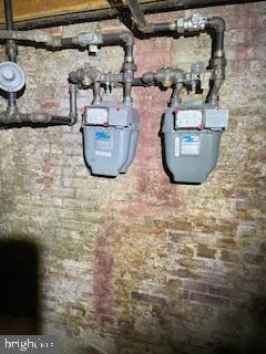 HOLLINS MARKET - Residential Income